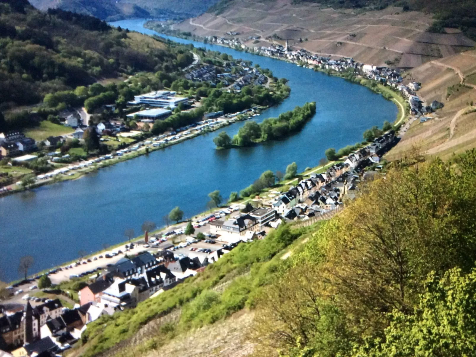 Appartement mit Balkon-Outside