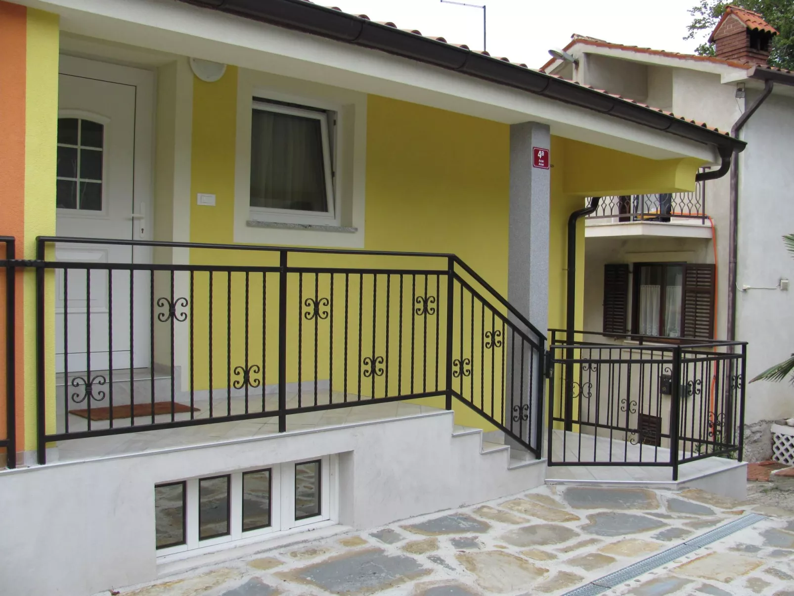 Appartement mit Balkon