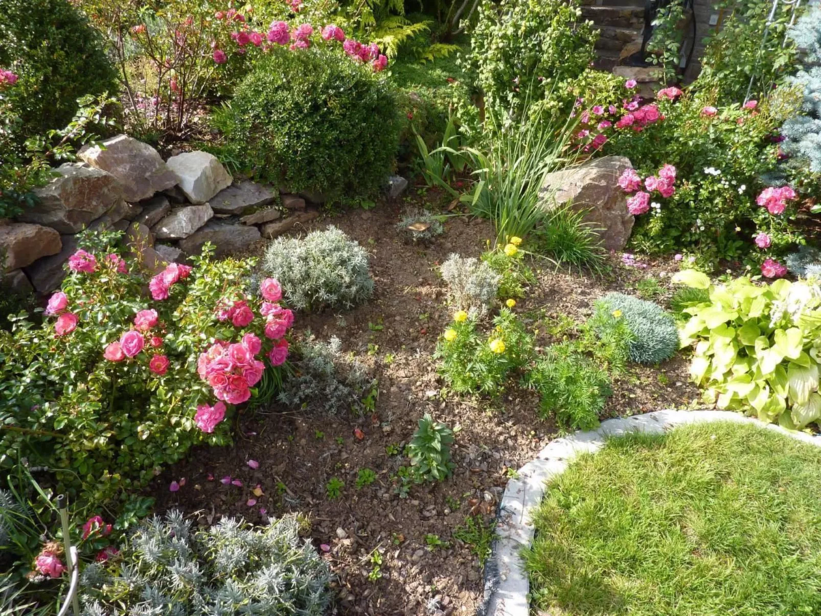 Appartement mit Terrasse, Garten und Grill-Draußen