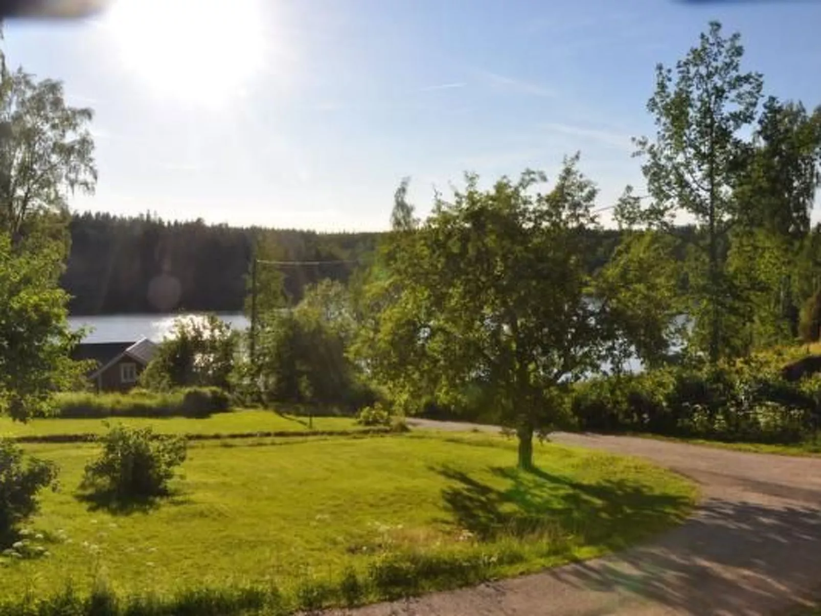 In Norrköping mit sonniger Terrasse-Dehors