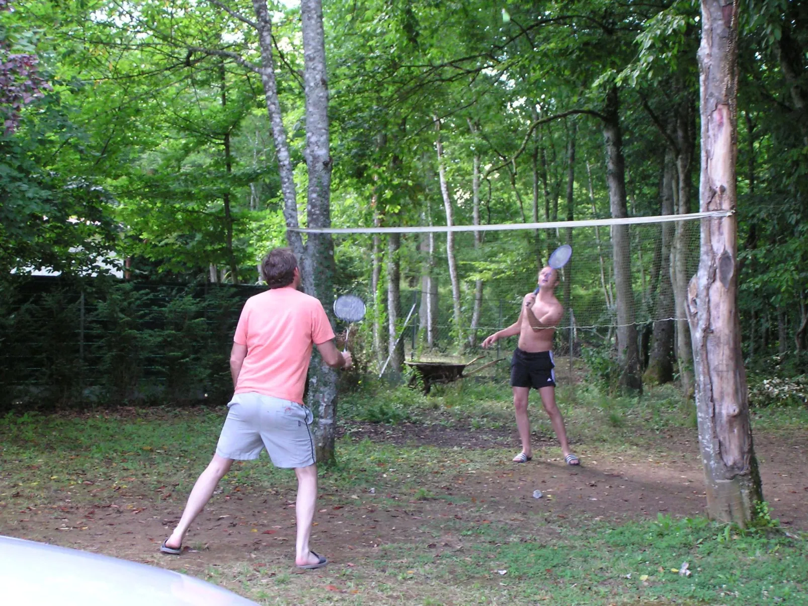 Mit Garten, Grill und Terrasse