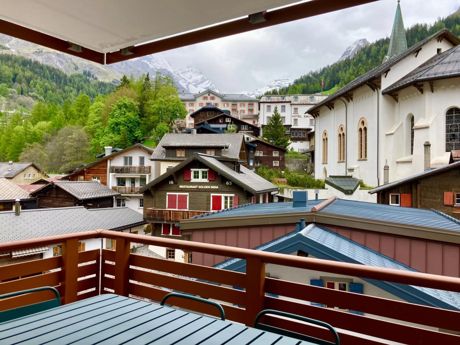 Geräumiges 3.5-Zimmer - Zentral - Balkon - Haus Dala-Dehors