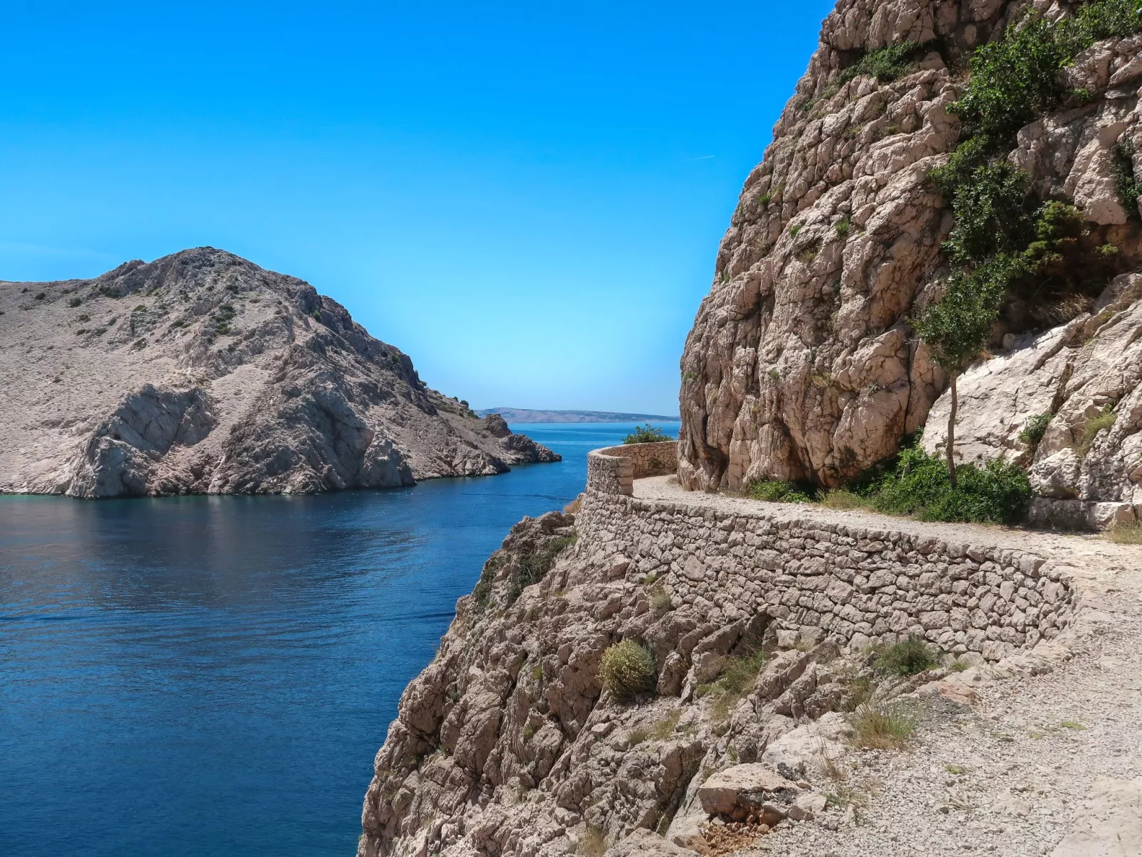 Für 6 Personen ca. 50 m&sup2; in Jablanac, Adriaküste Kroatien (Kvarner Bucht)-Environnement