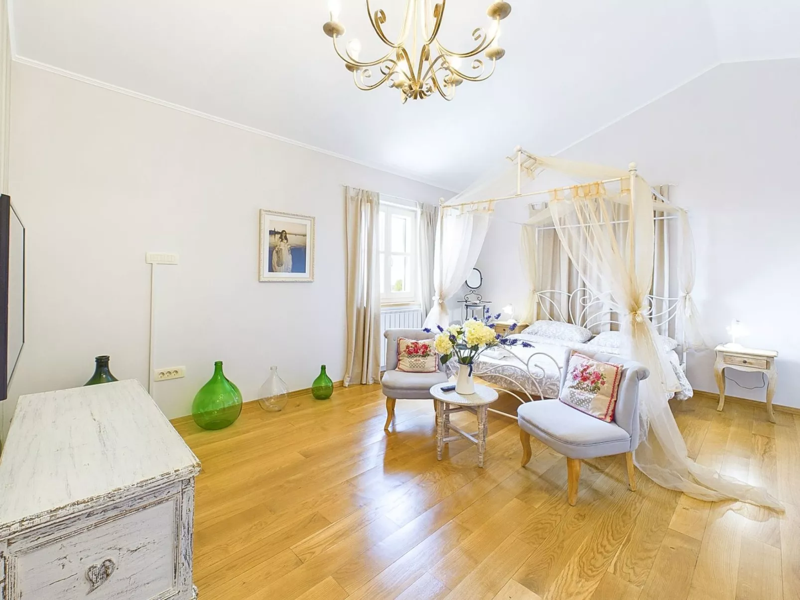 Luxuriöse Villa mit Schwimmbad und großem Garten-Dedans