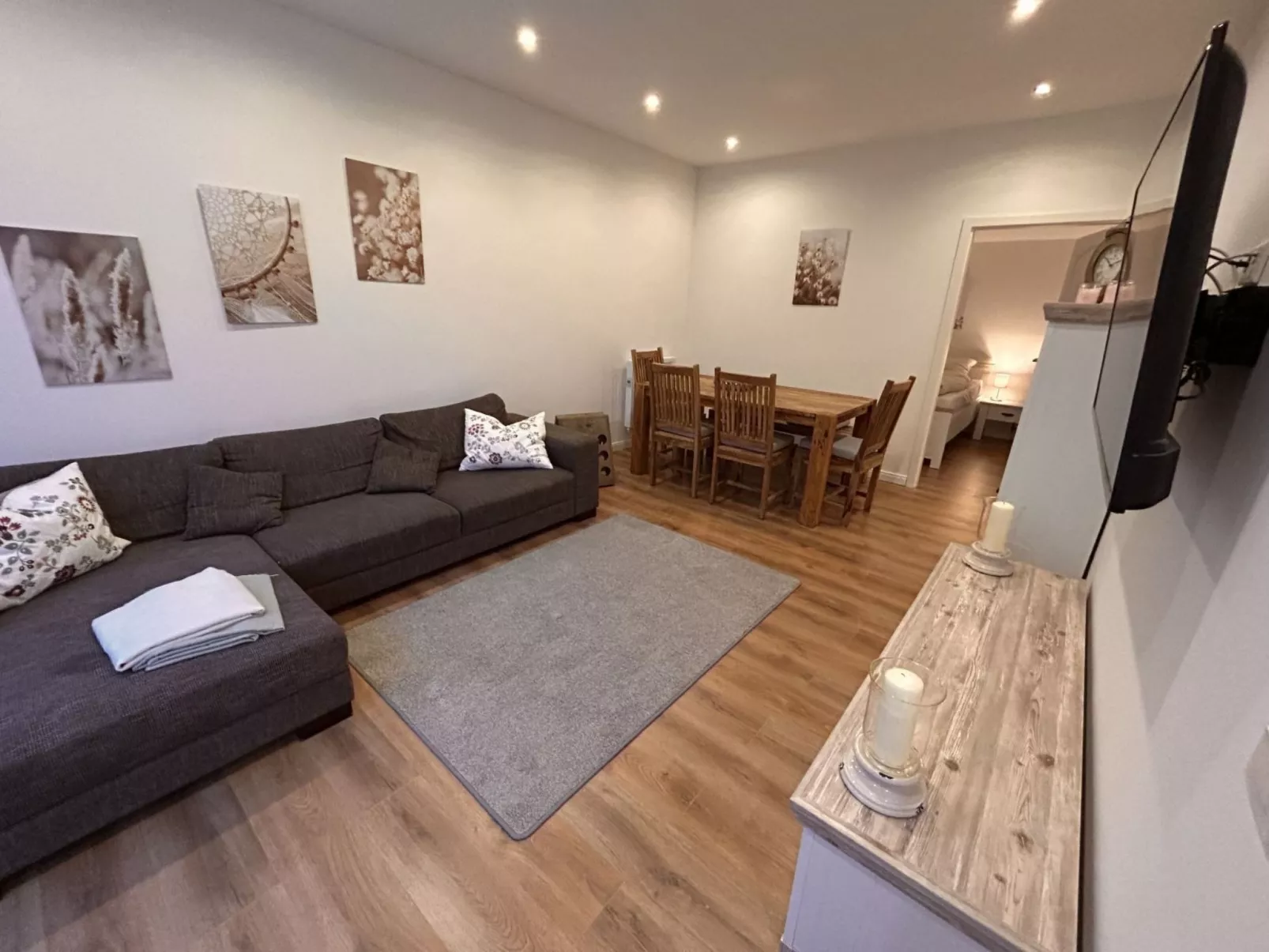 Renoviertes Haus in Husen mit Terrasse und Sauna