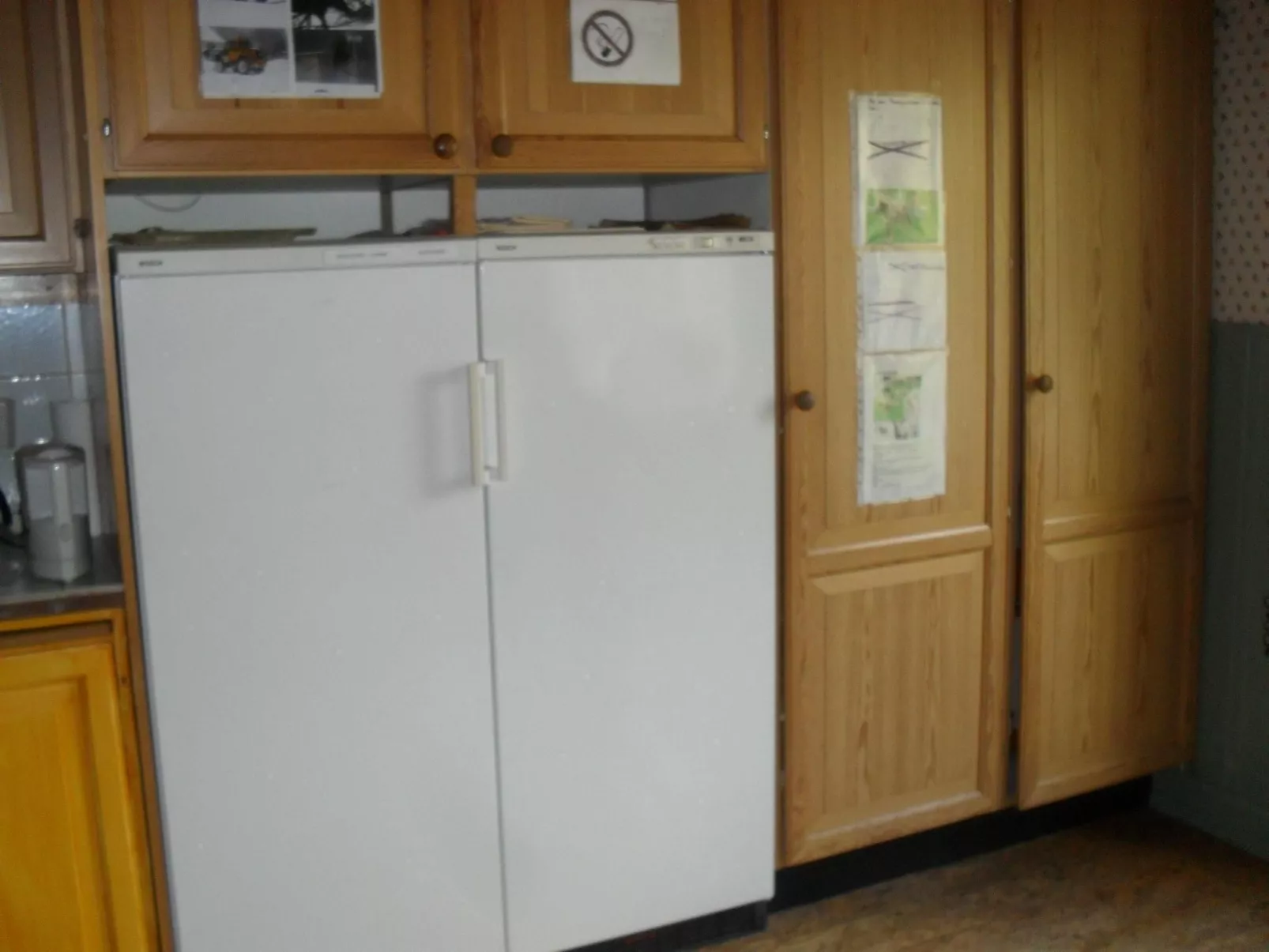 Geräumiges Ferienhaus für Konsum-Aussteiger-Drinnen