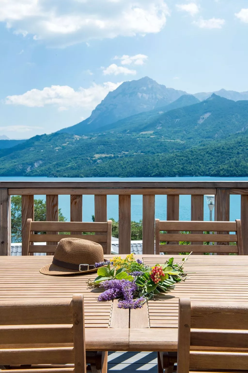 Gemütliches Chalet am Ufer des Sees von Serre-Ponçon
