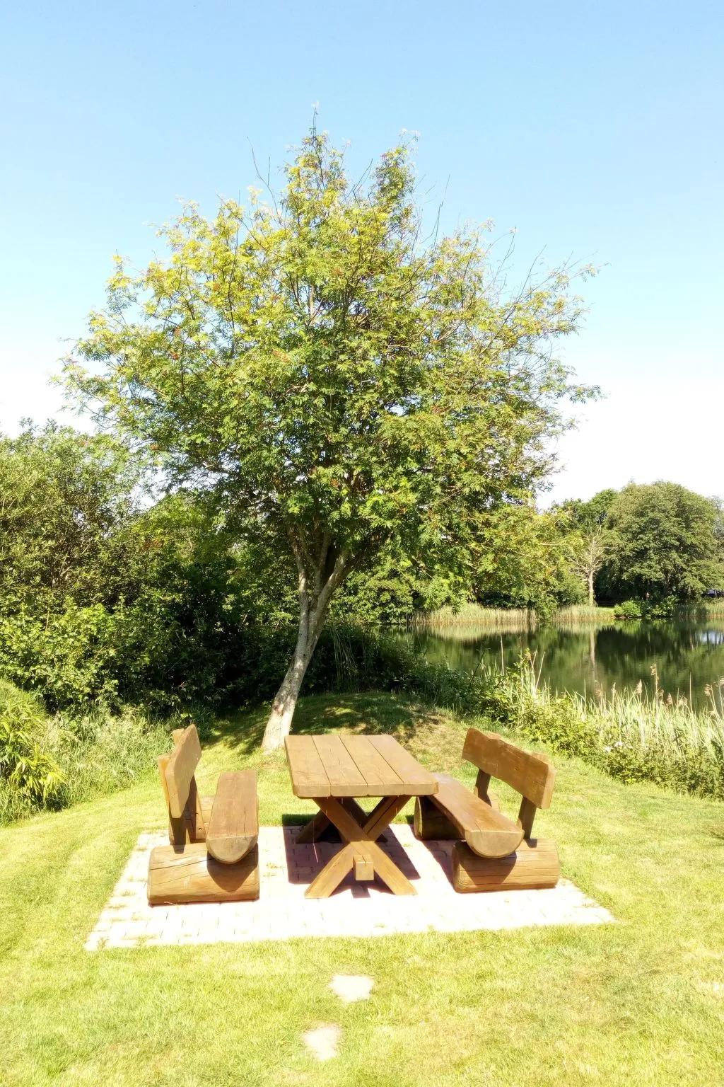 Haus am Kiessee mit direkter Angelseelage-Outside