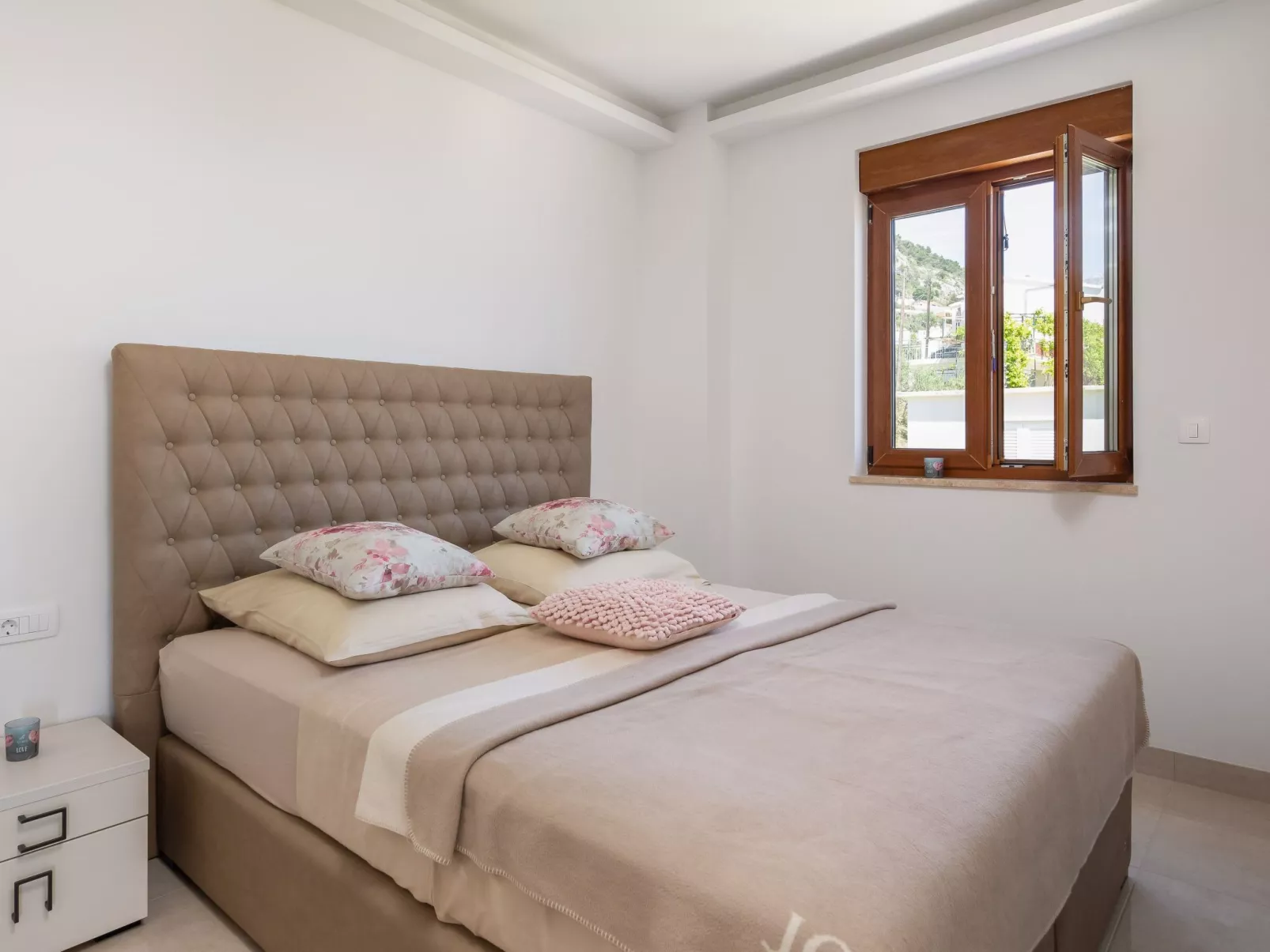 Stylisches Haus für 8 Personen und 4 Kinder-Inside