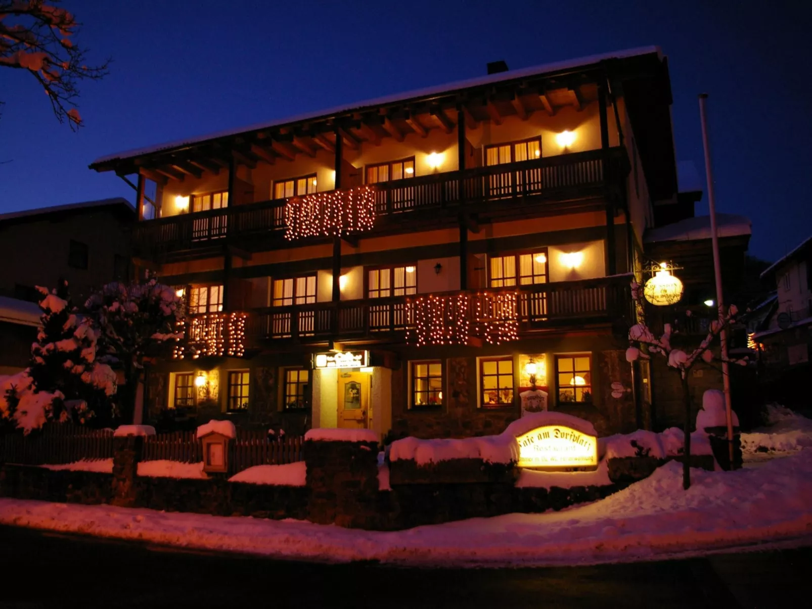 Zur Alten Schmiede-Outside