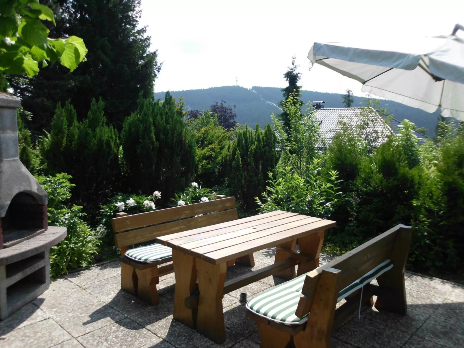 Großzügige Wohnung mit Bergblick im Haus Hopfe-Draußen