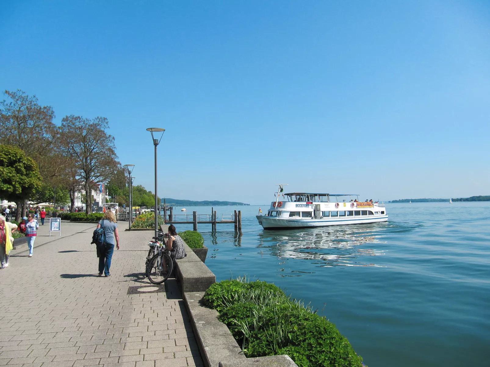 3-Zimmer-Fewo mit herrlichem Seeblick-Umgebung