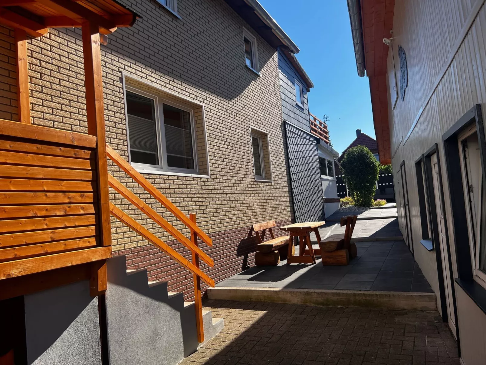 HAUS d MÖGLICHKEITEN-Draußen