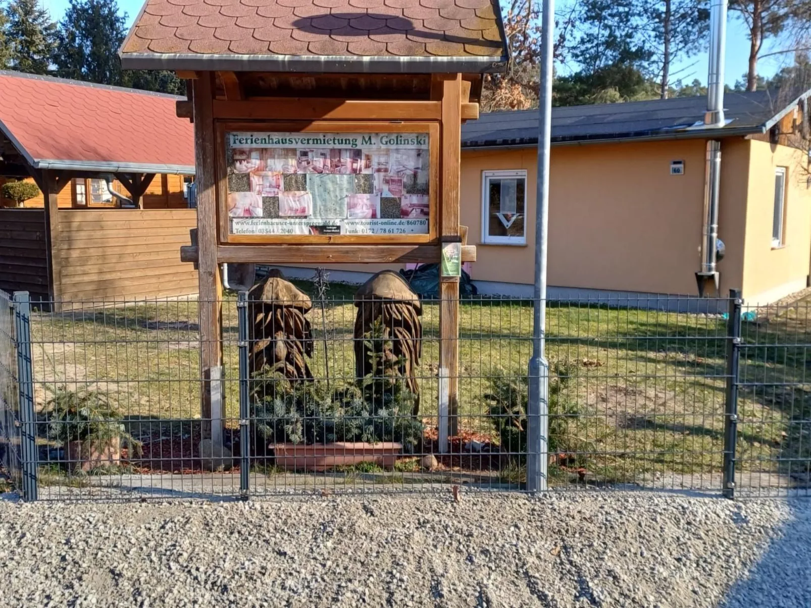 Mit Garten, Grill und Terrasse-Outside