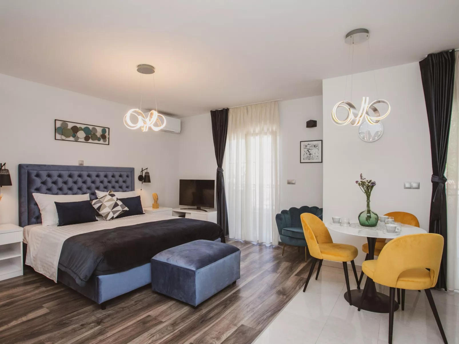 Luxuriöses Ferienhaus Lucija mit Jacuzzi-Inside