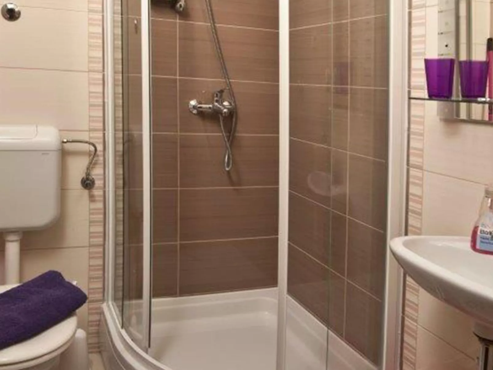 Charmante Villa Layla mit Meerblick und Pool-Drinnen