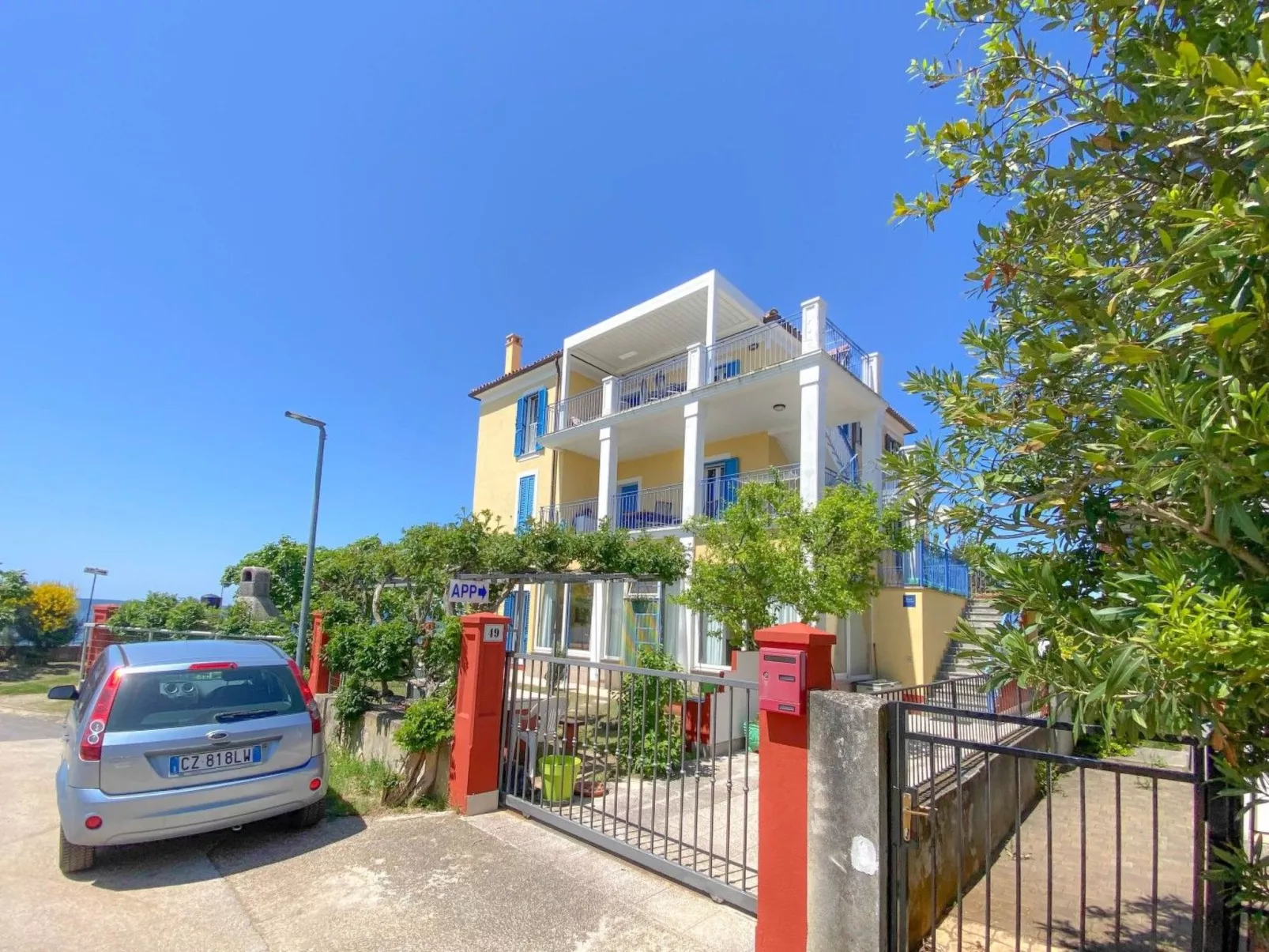 Wohnung "Belvedere dole" mit Blick auf das Wasser-Image-tags.info