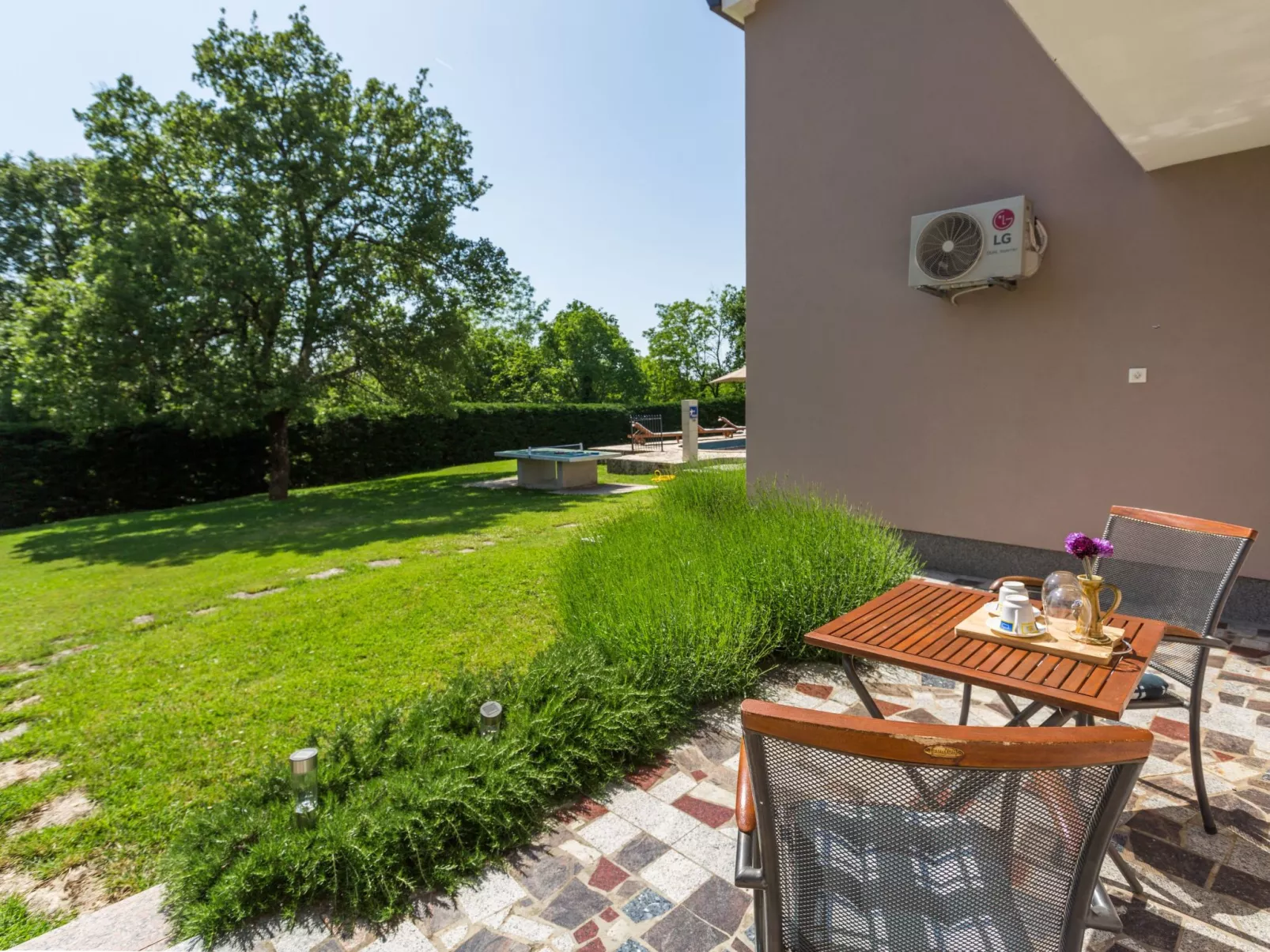 Villa Morena-Draußen