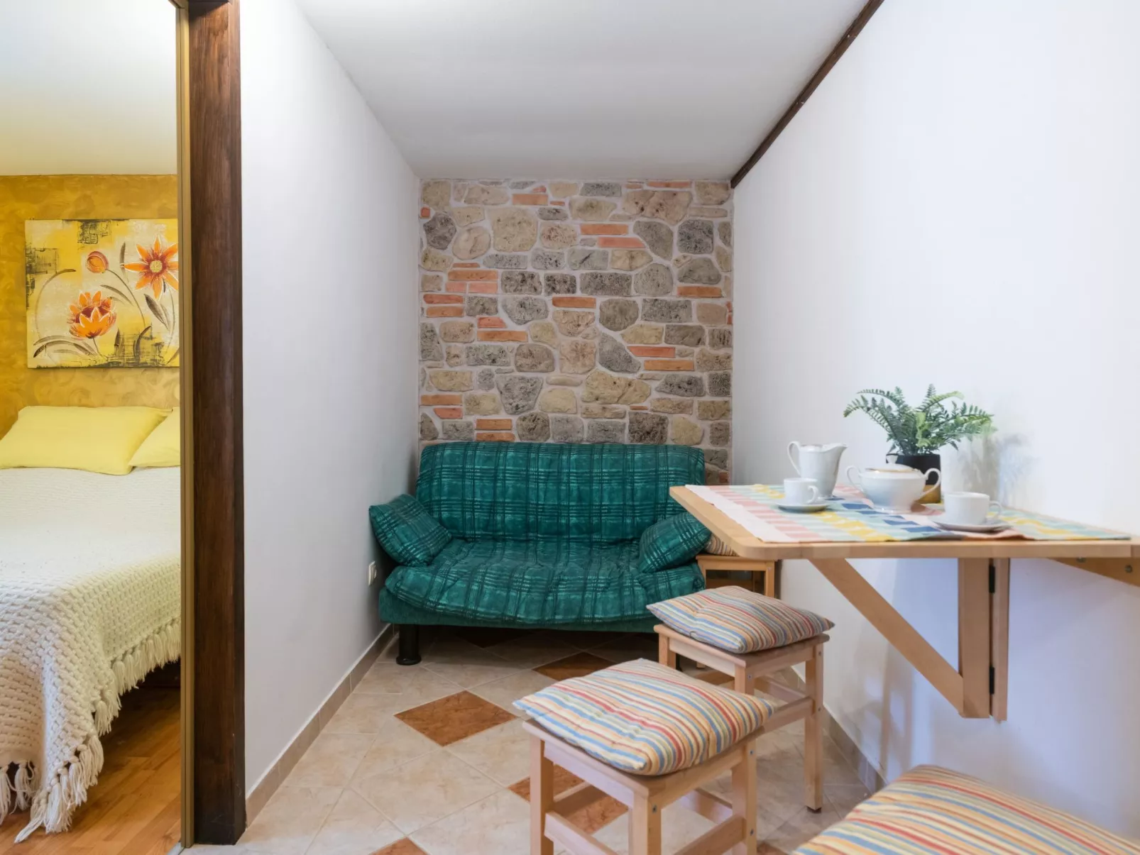 Studio apartment Larca