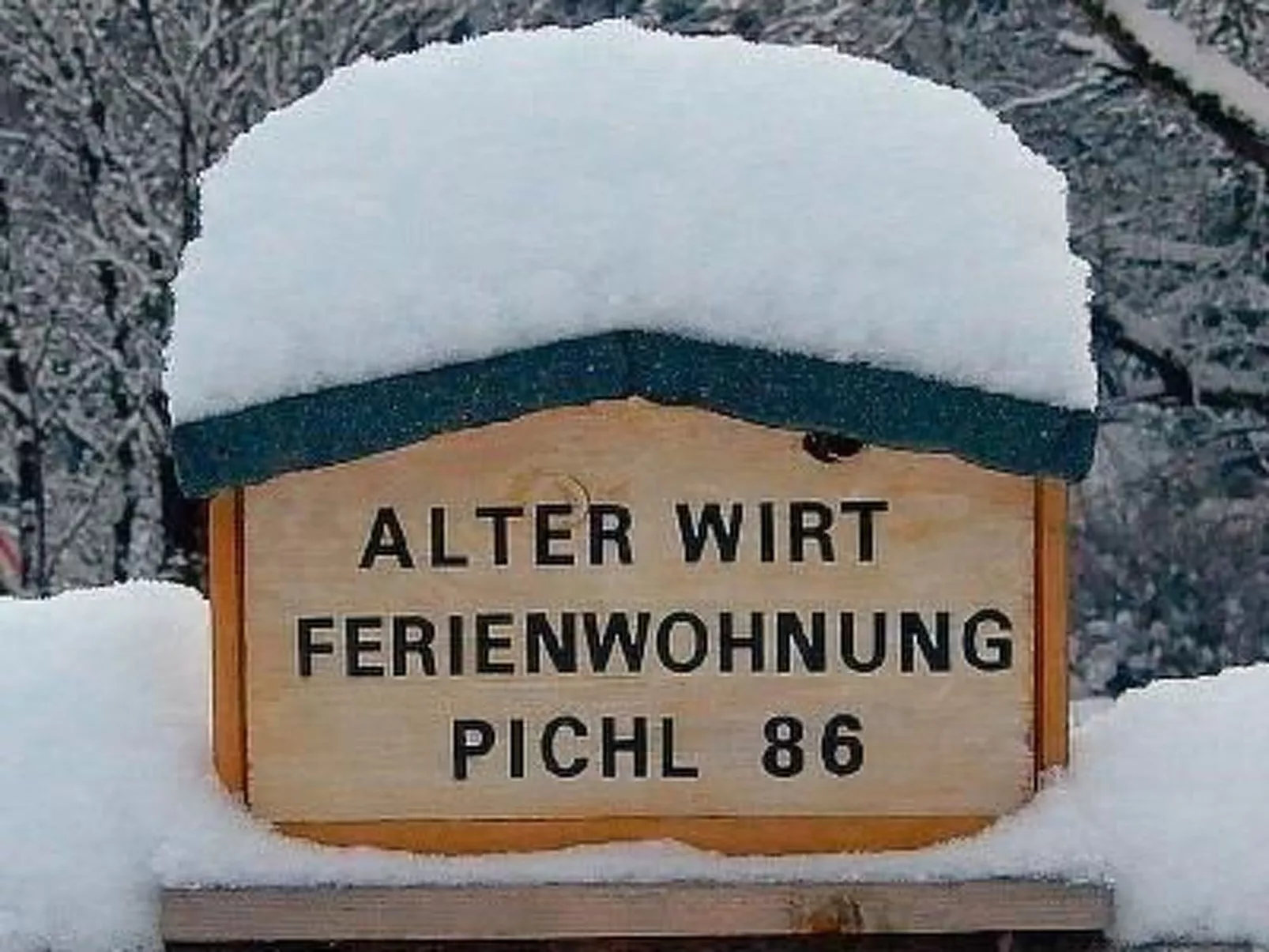 Große Wohnung im ersten Stock, mit großem Garten-Outside