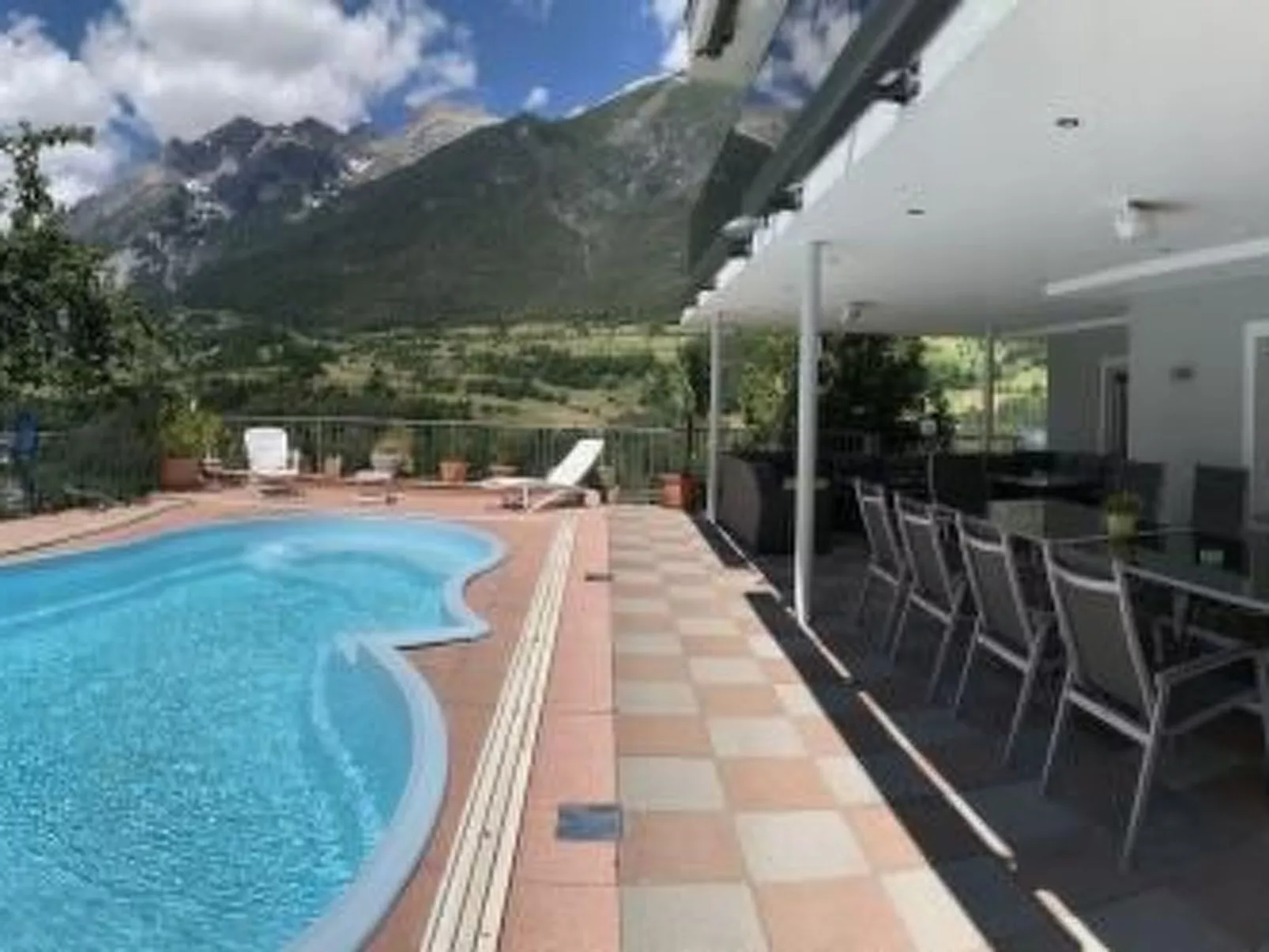 Komfortables Ferienhaus in Landeck mit Pool-Image-tags.info