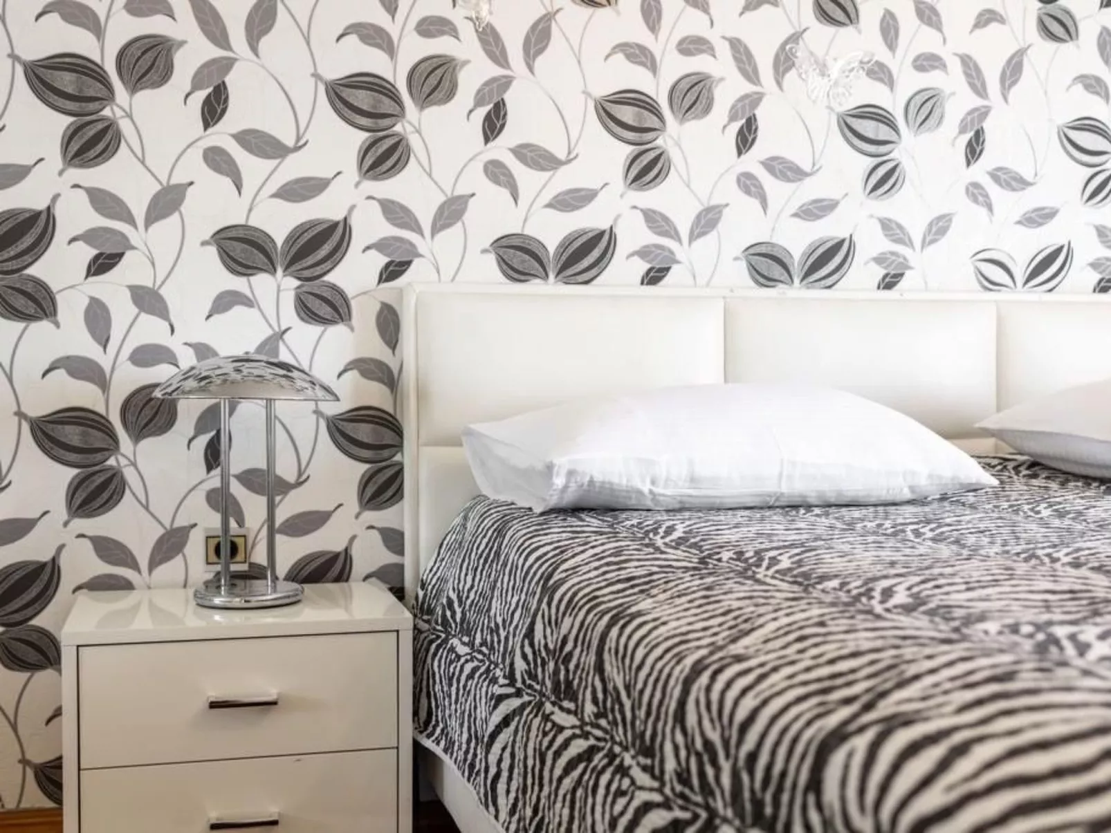 Coastal Comfort Apartment Teilen Speichern-Inside