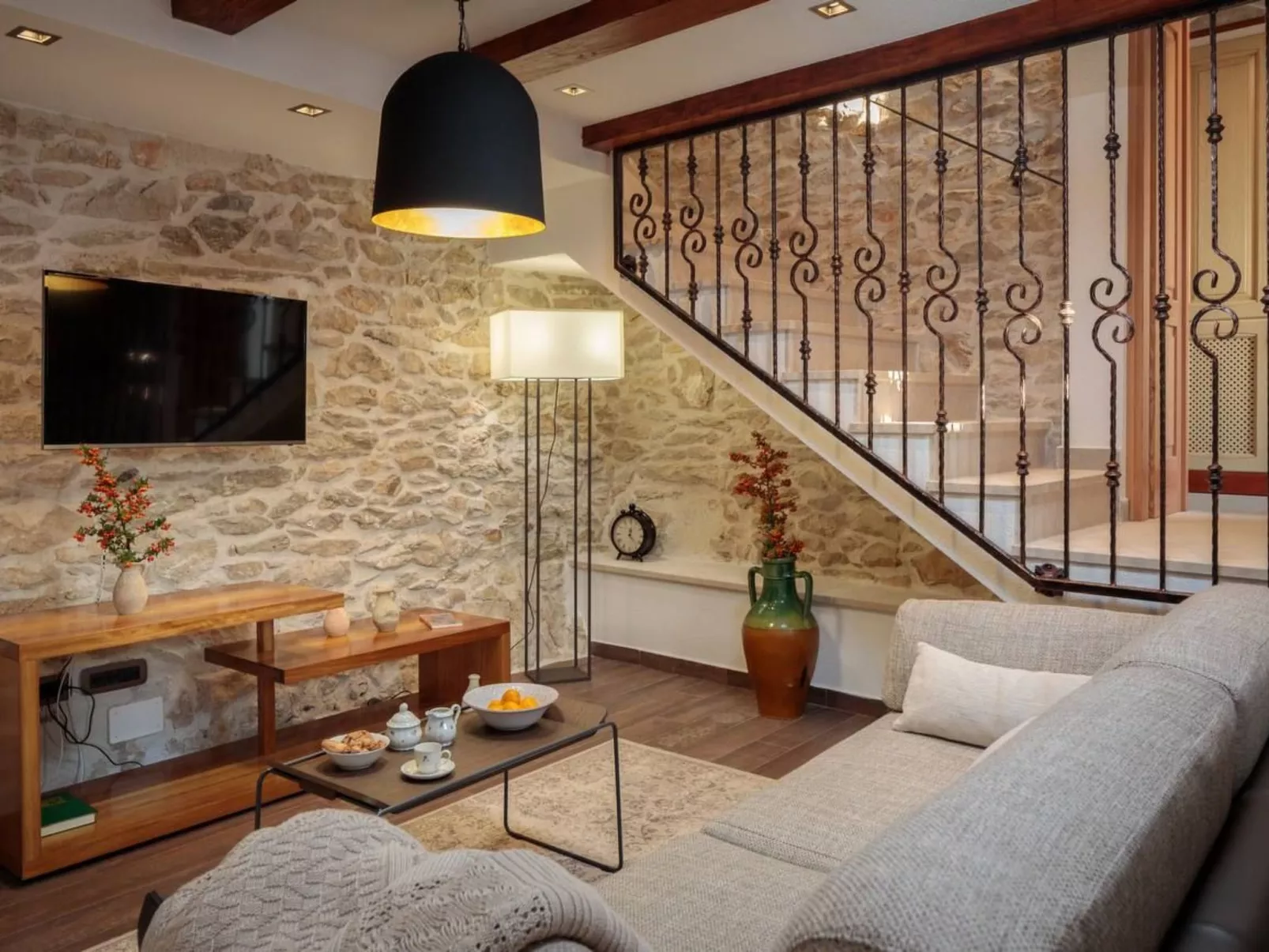 Villa Josipovi Dvori-Image-tags.info