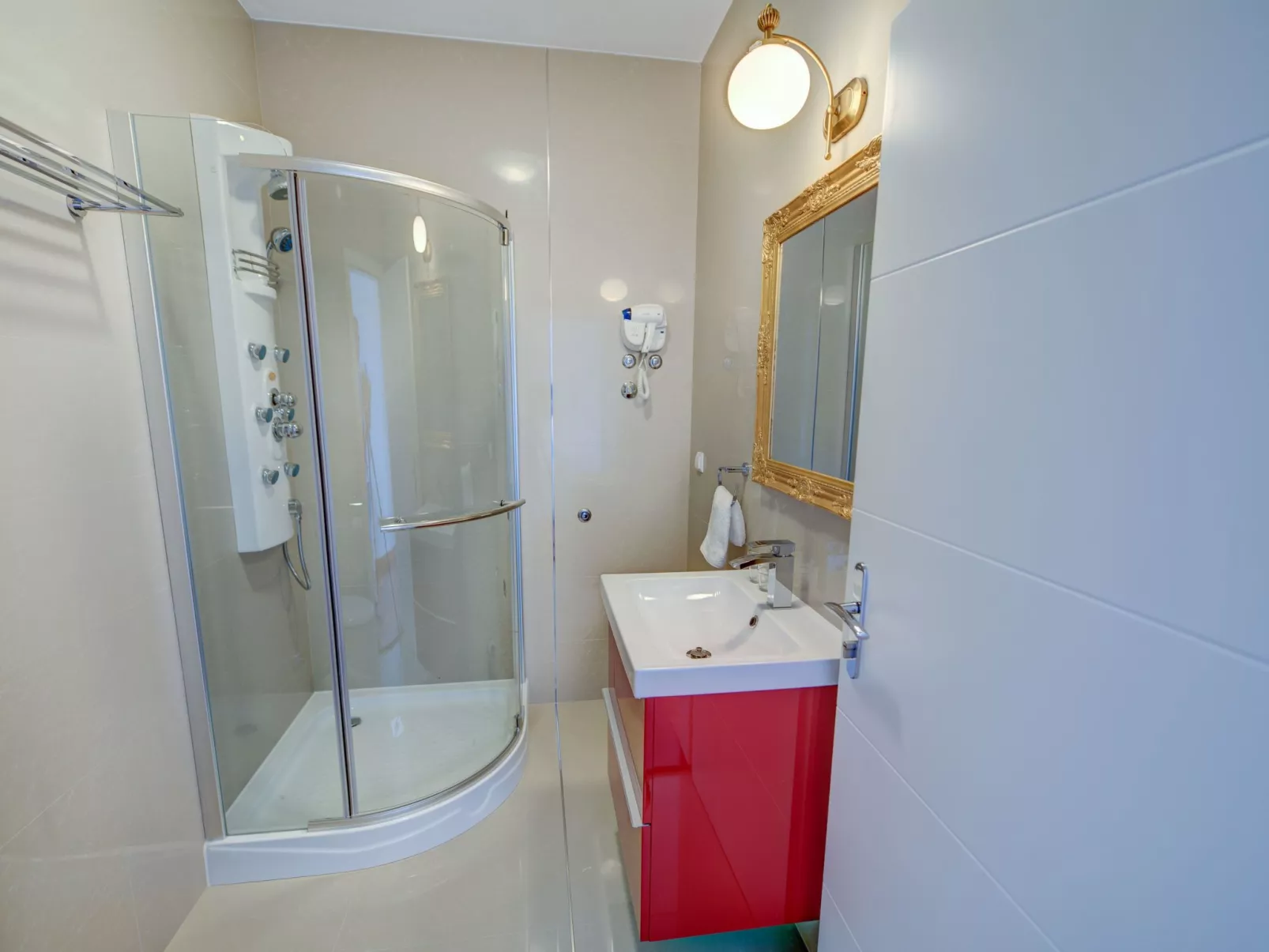 Wohnung für 4 Personen mit Pool-Image-tags.info