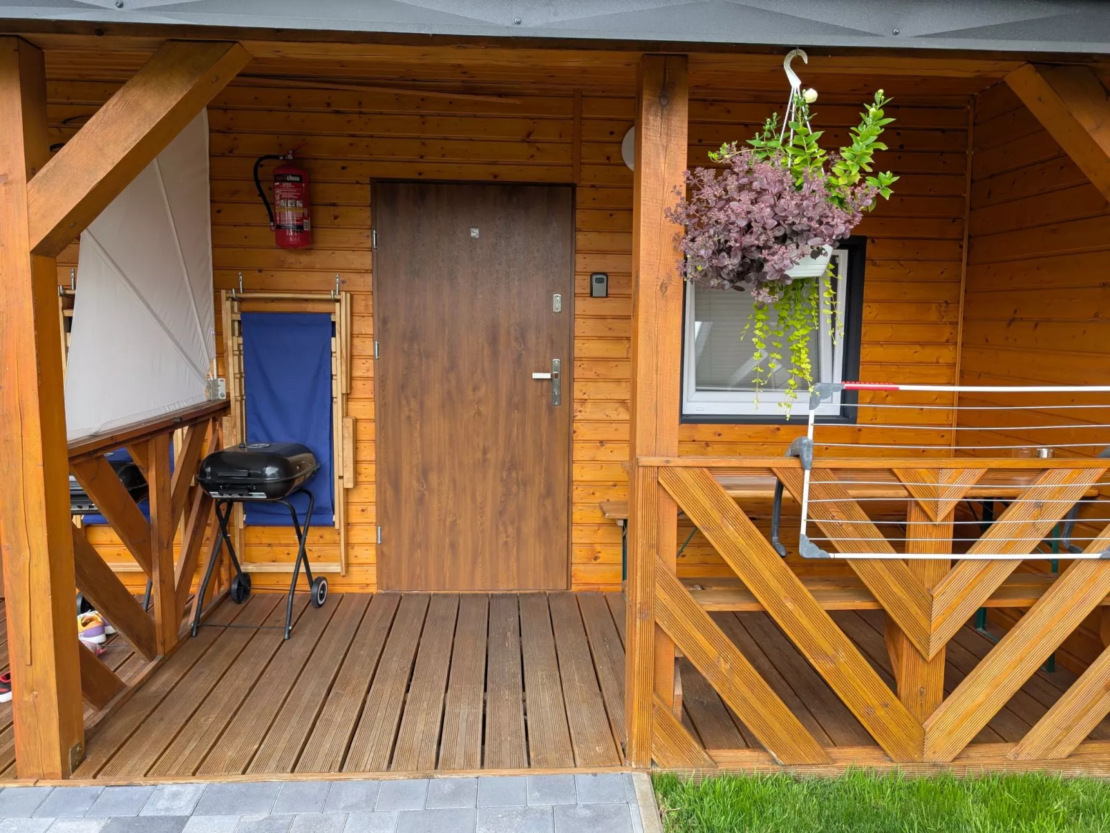 Trebor"-Häuser in einem eingezäunten Gebiet-Dehors