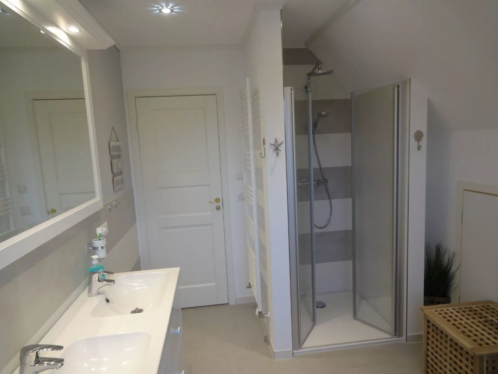 Komfortables Ferienhaus in Breege mit Sauna-Image-tags.info