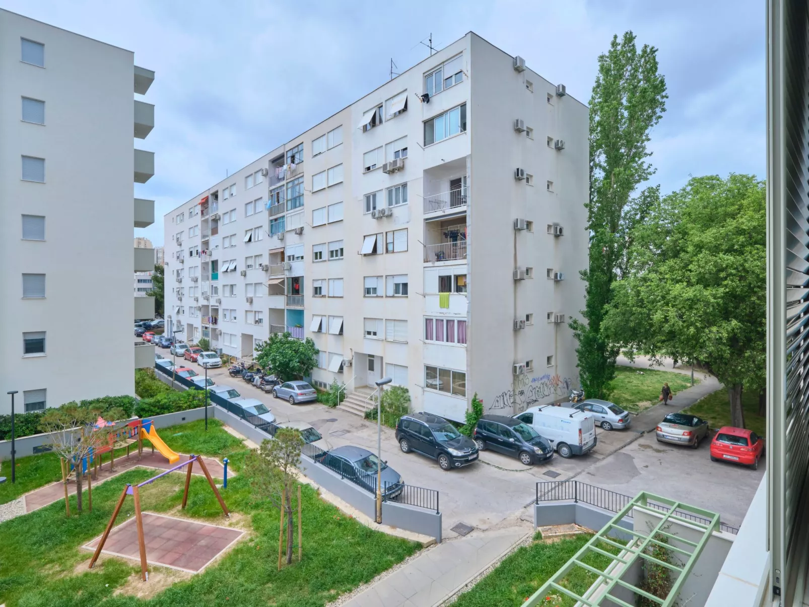 "Splitful Apartment" - Dehors