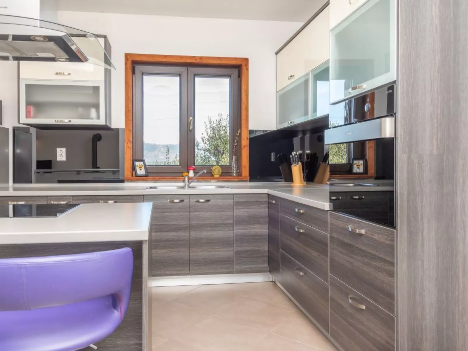 Villa Maslina mit privatem Pool in ruhiger Lage-Drinnen