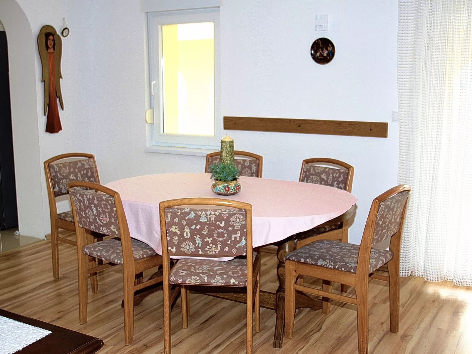 Haus La Dostana-Inside