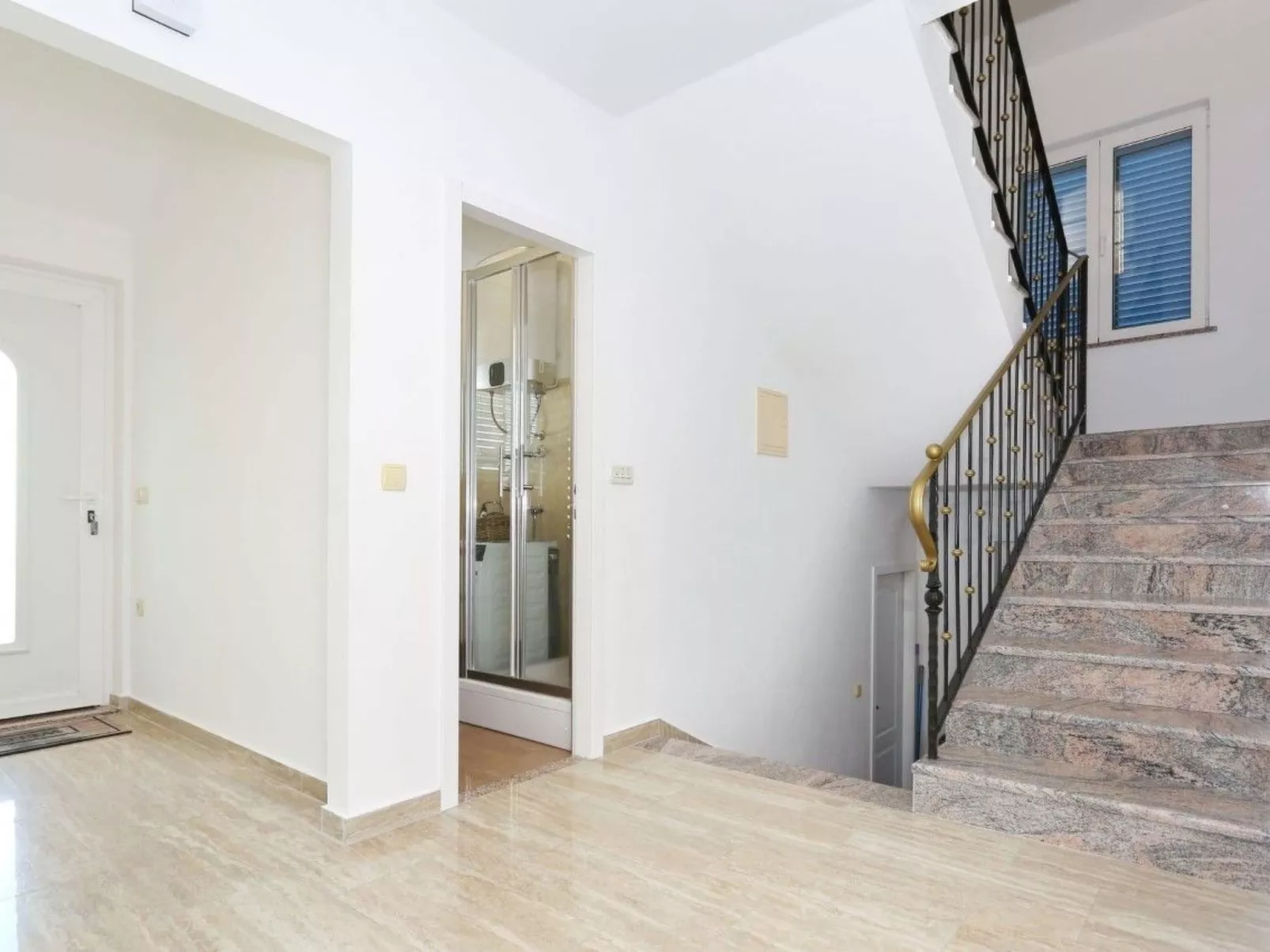 Haus am Strand in Zaton - TA Leut Agency-Drinnen