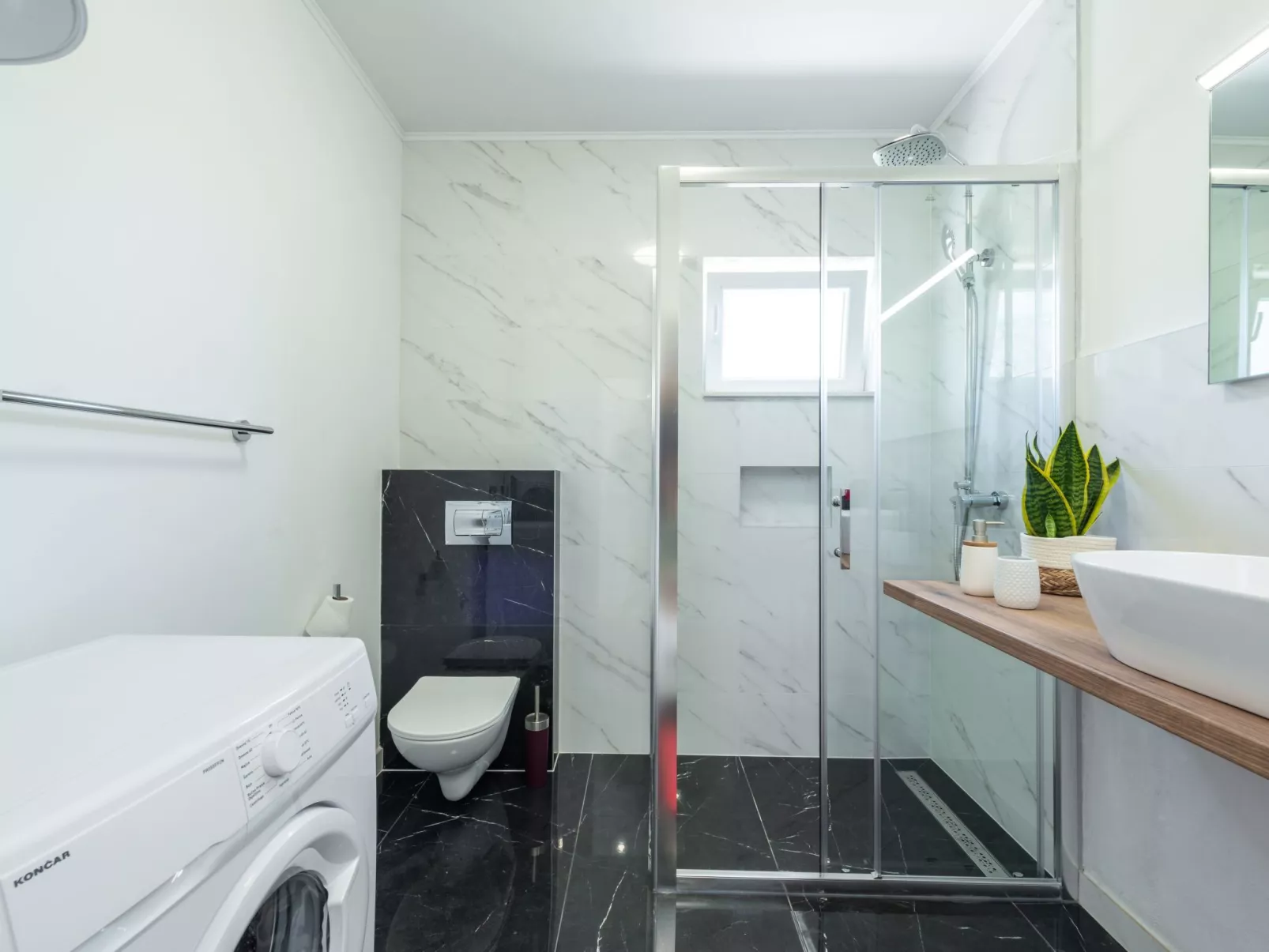 Moderne Villa mit Infinity-Pool und atemberaubendem Meerblick Dia-Inside