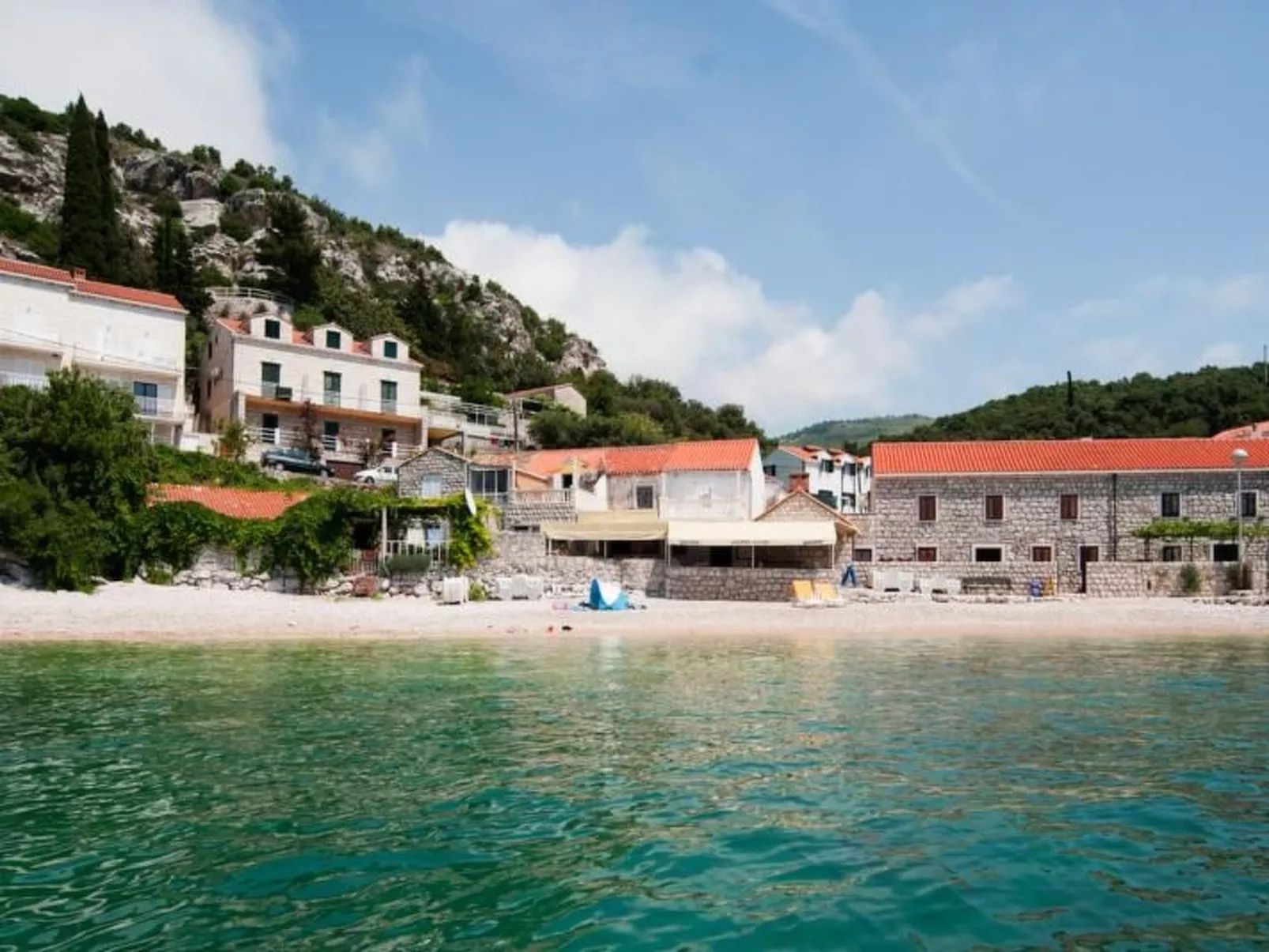 Großes Ferienhaus mit Terrasse und Garten-Outside