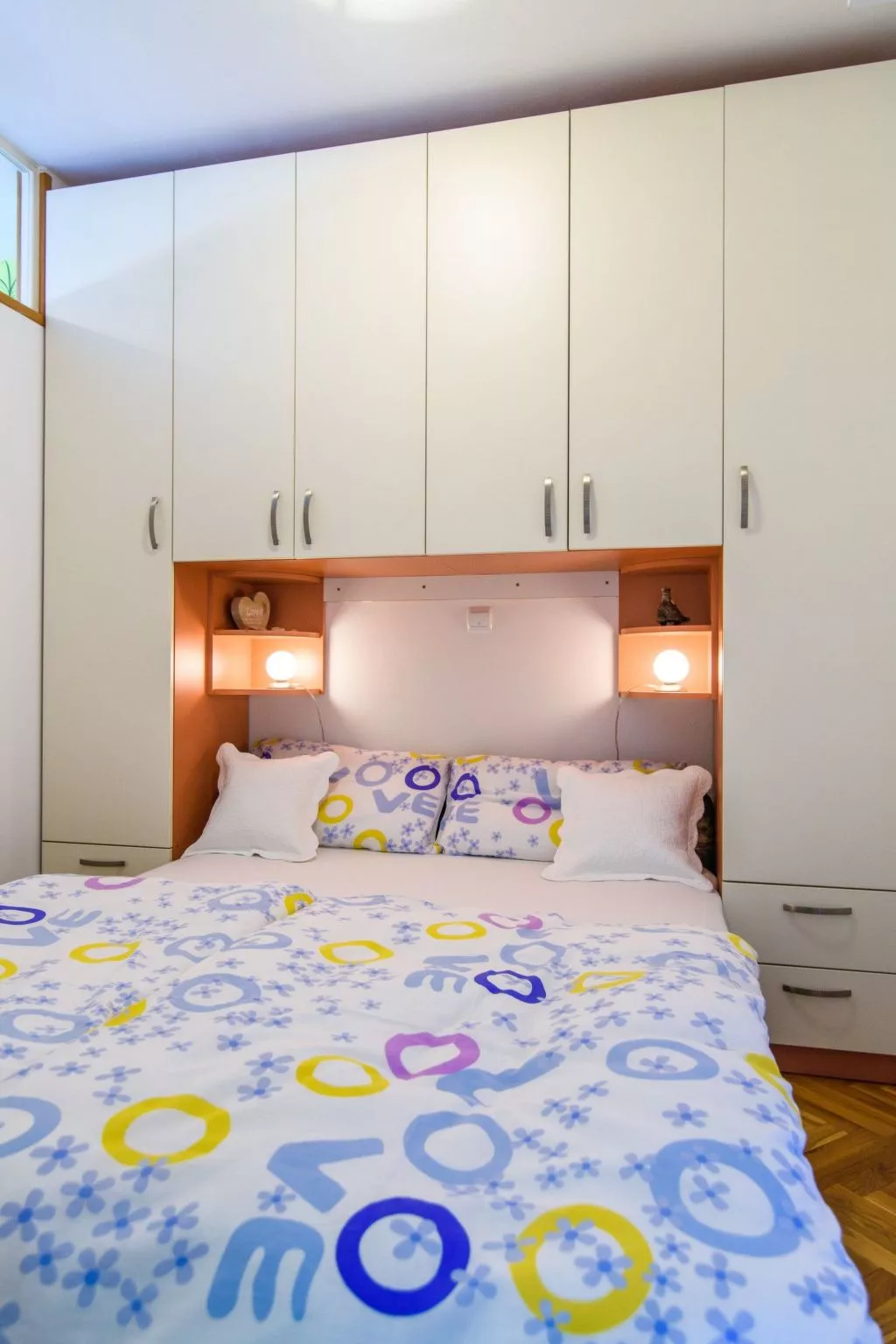 Wohnung mit Blick auf das Wasser-Inside