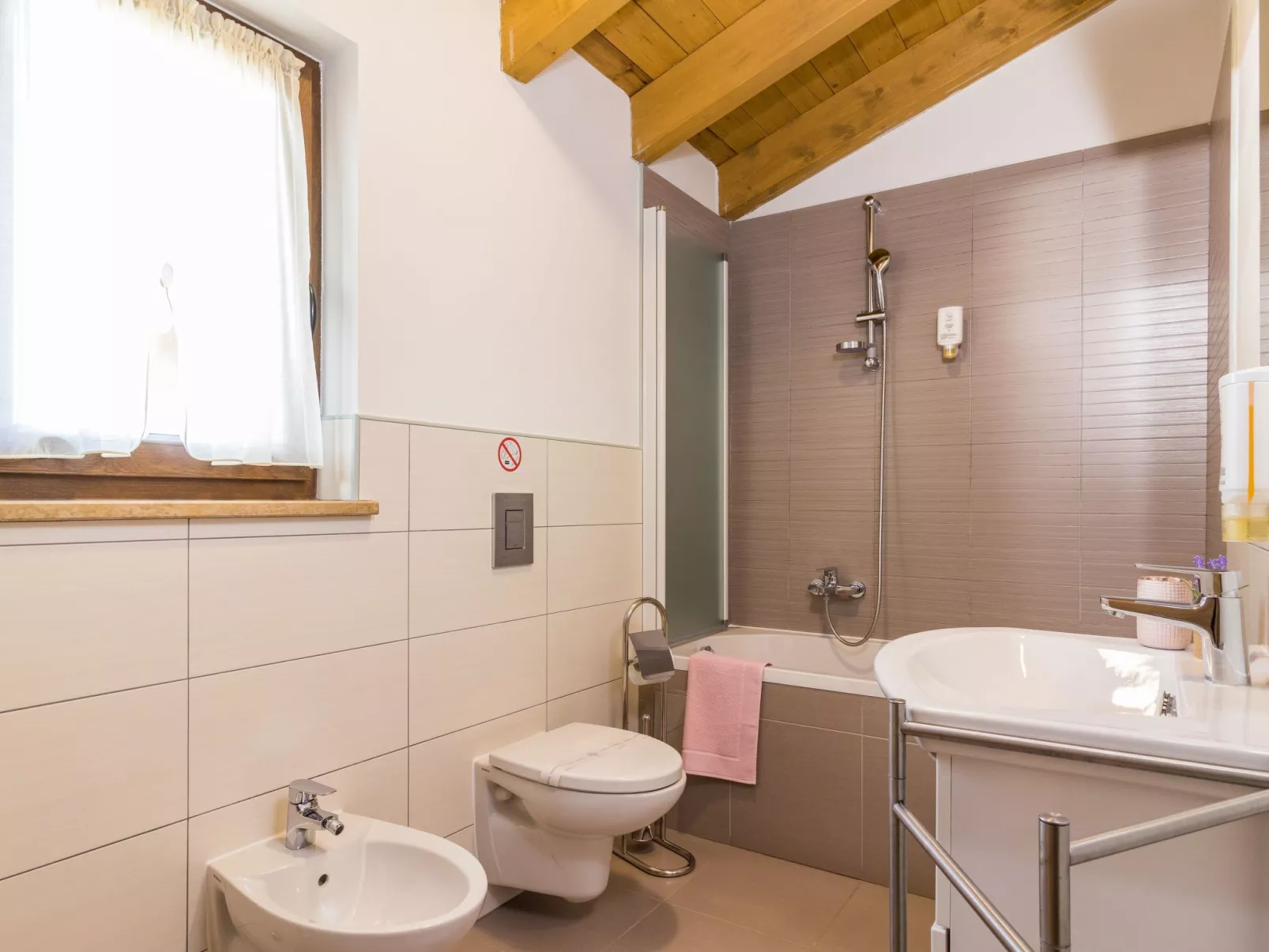 Beeindruckende Luxusvilla mit beheiztem Privatpool