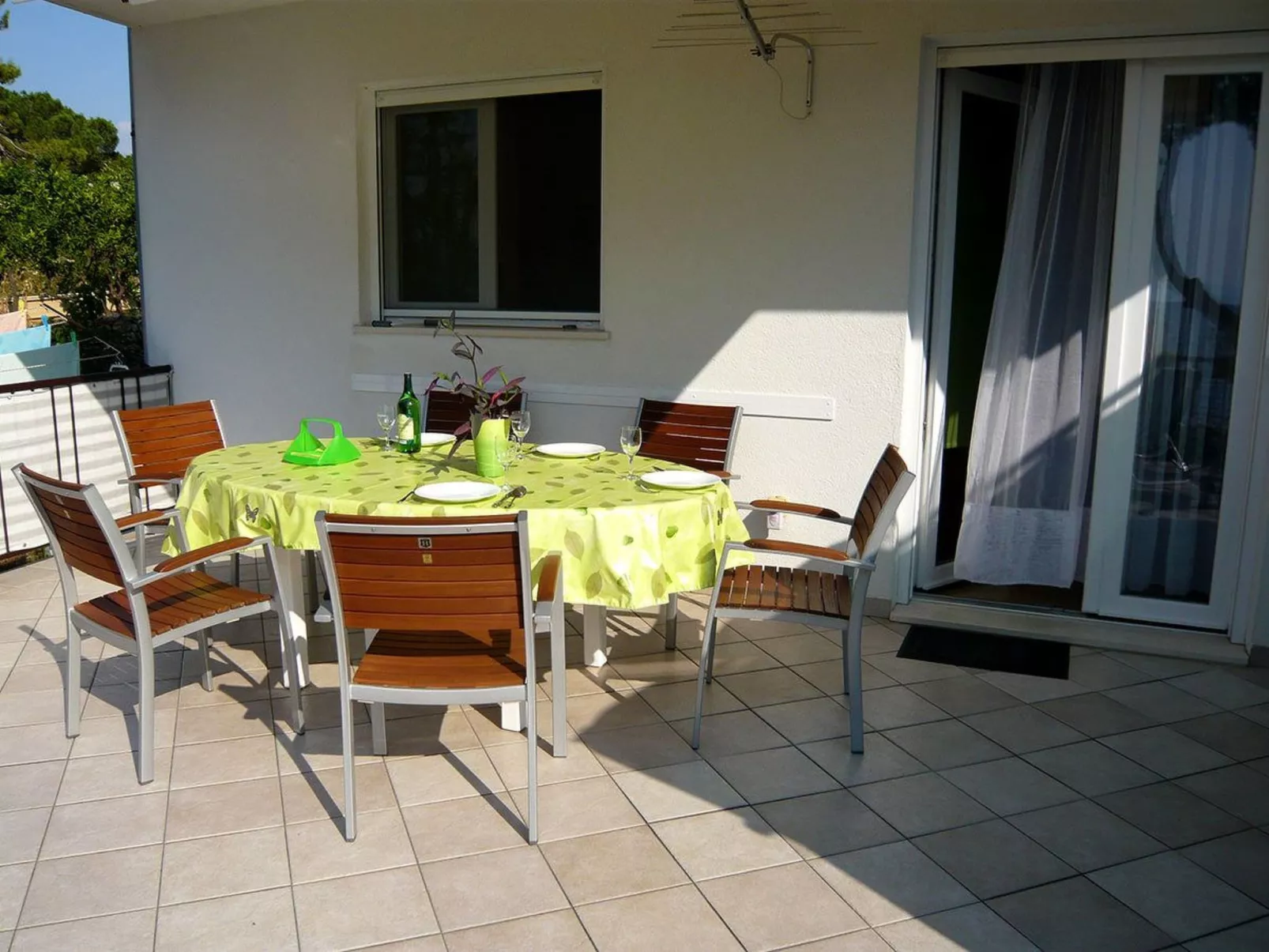 Strandnahe Ferienwohnung mit großer Terrasse