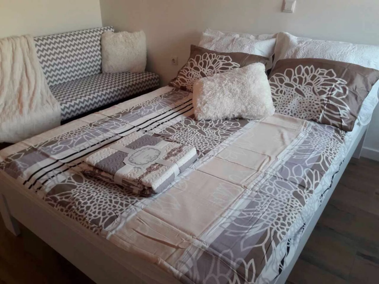 Wohnung in Šibenik mit privatem Parkplatz-Drinnen