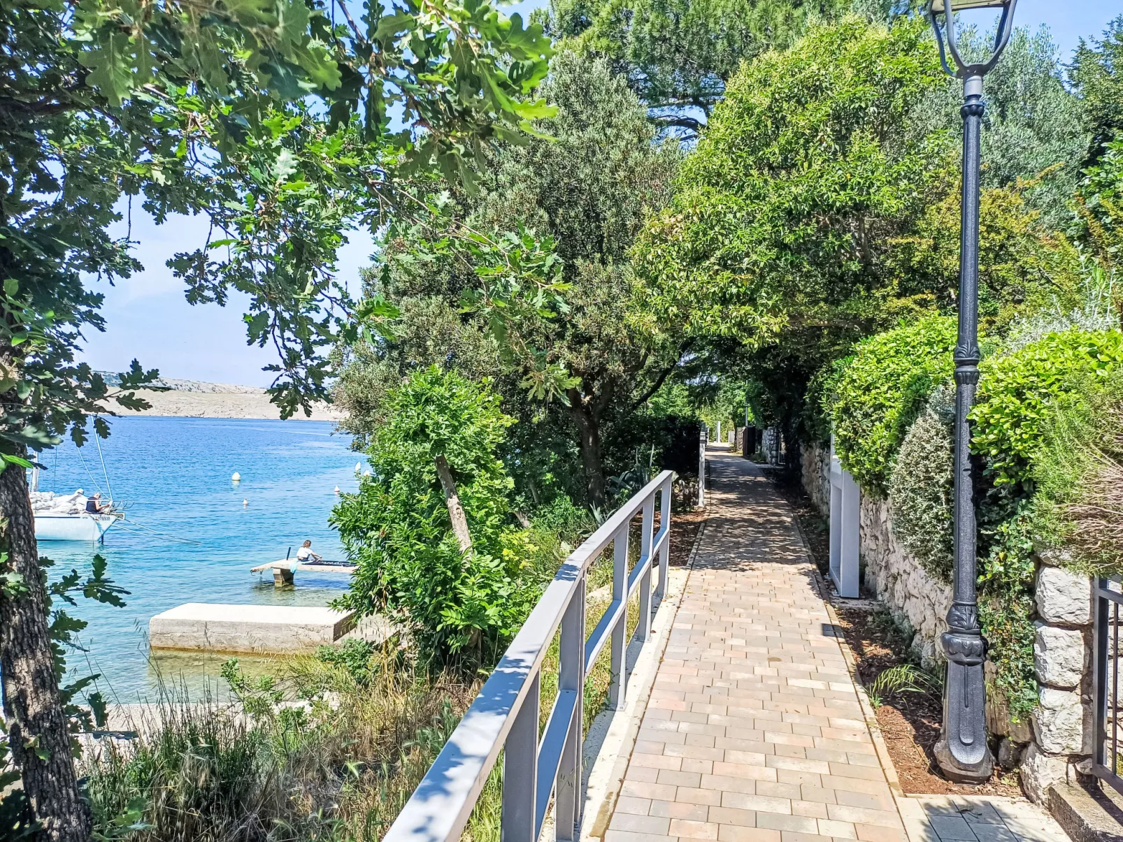 Wohnung in Jadranovo mit Terrasse, Garten und gemeinschaftlichem Pool - Umgebung