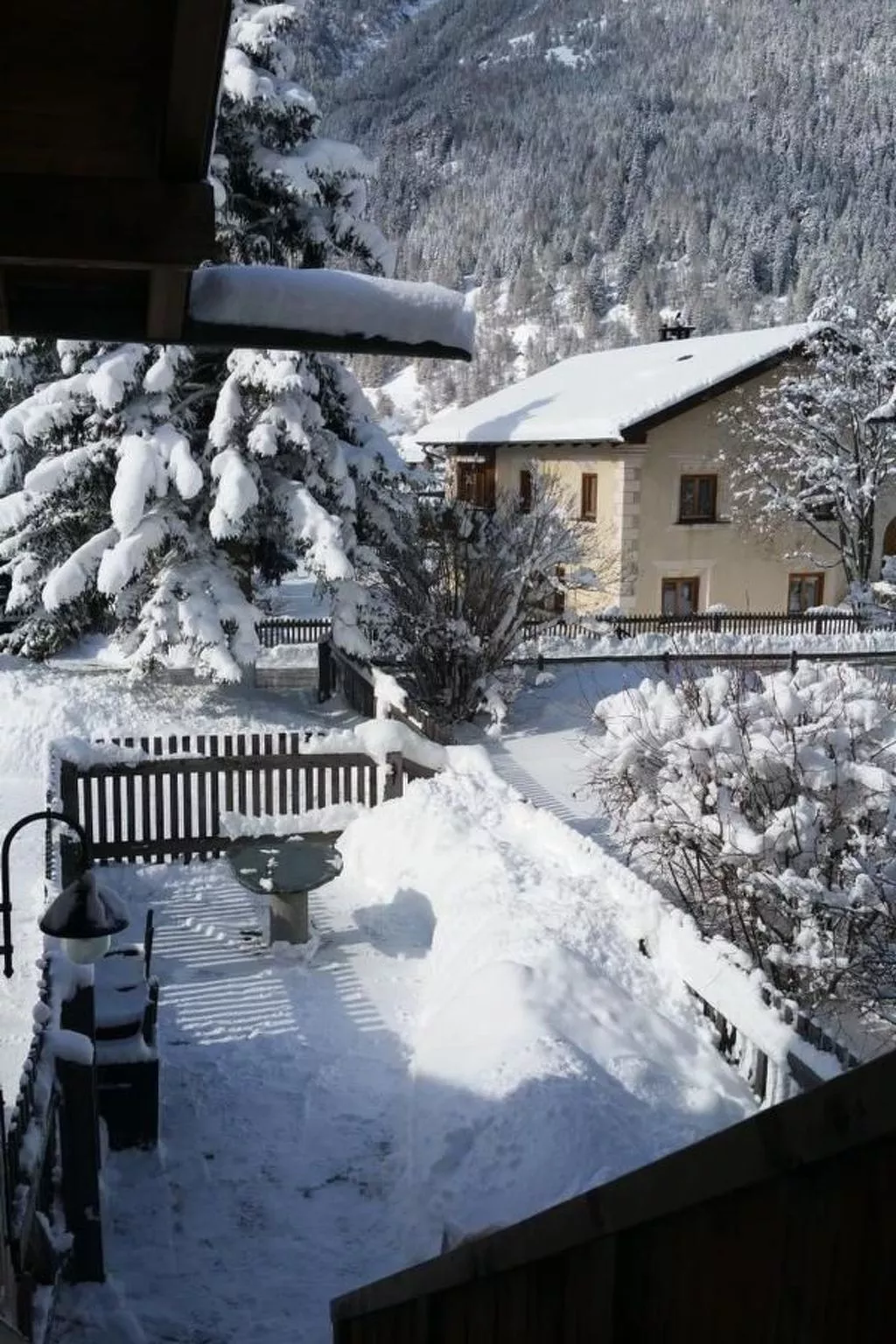 Chasa Suldanella-Image-tags.info