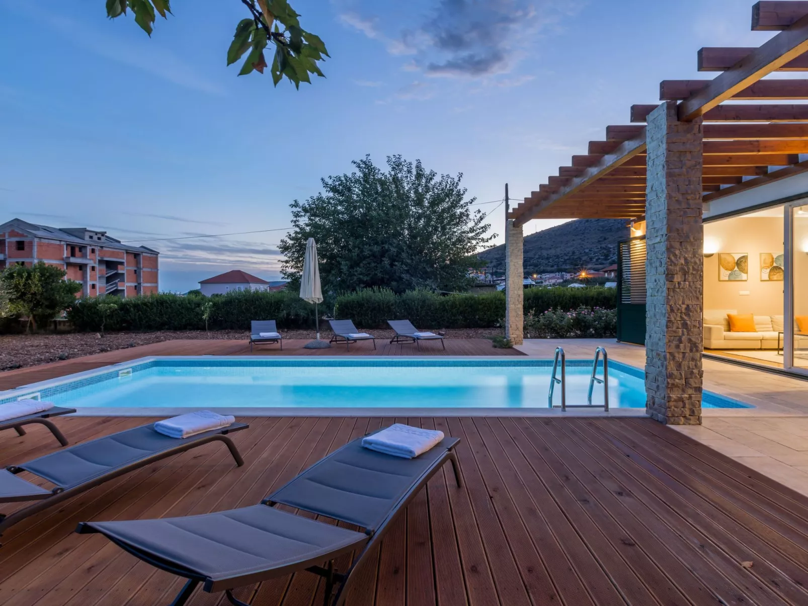 Villa Trogir-Outside