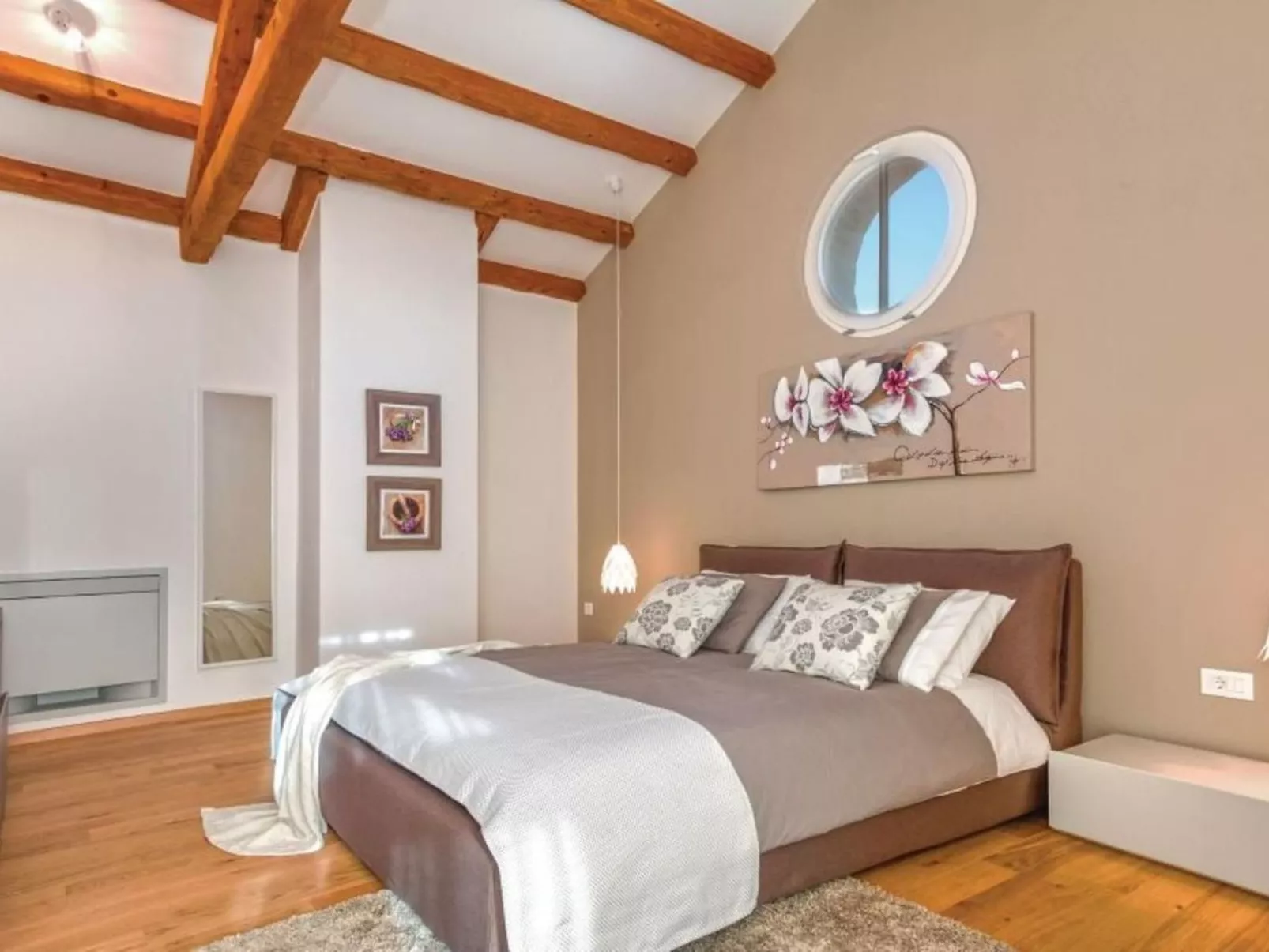 Villa "Magnolia" mit Schwimmbad, Sauna und Jacuzzi-Dedans