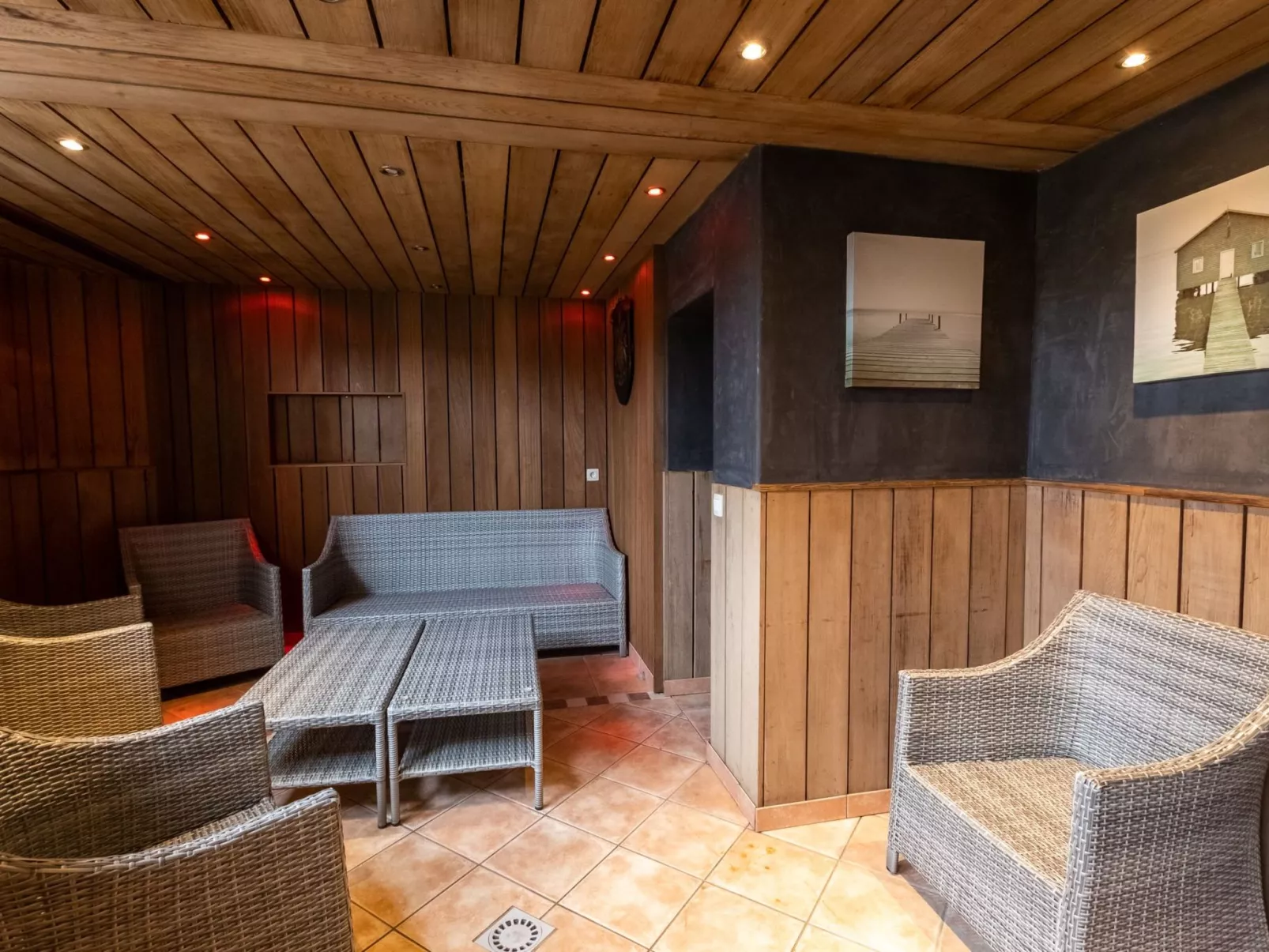 Villa BelleVue mit Wellness 34pers-Dedans