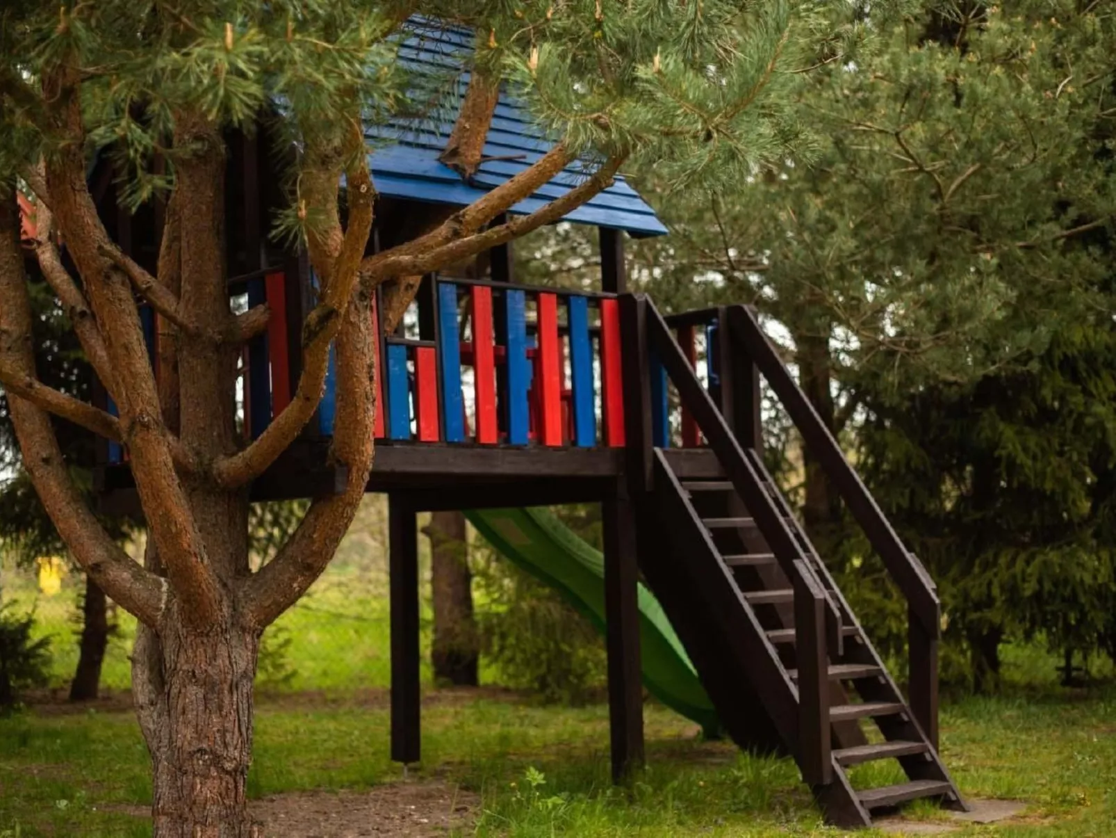 In Kopalino mit Garten, Terrasse und Grill-Dehors