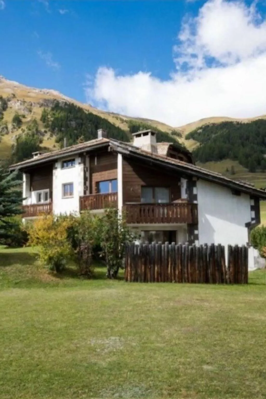 Chesa Tschuetta-Outside