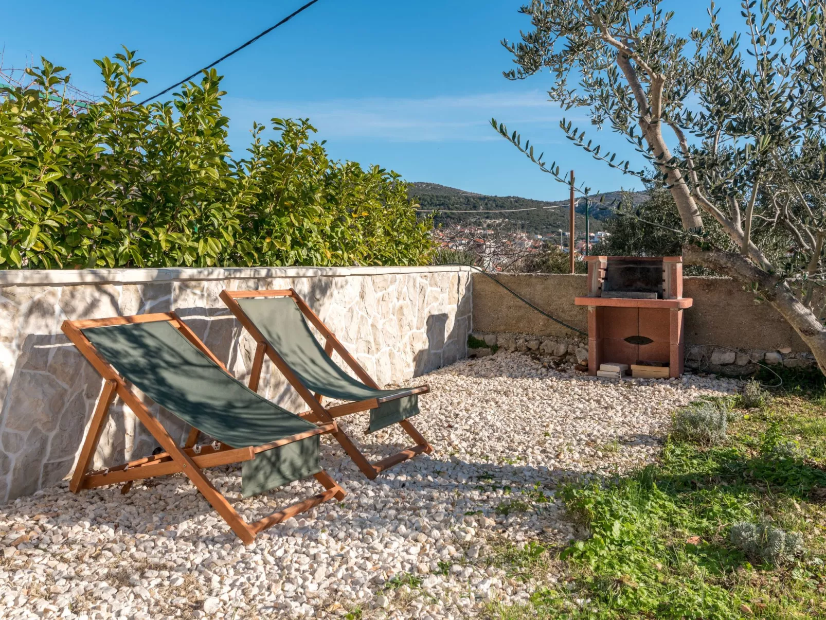 Modernes Ferienhaus mit Terrasse und Meerblick