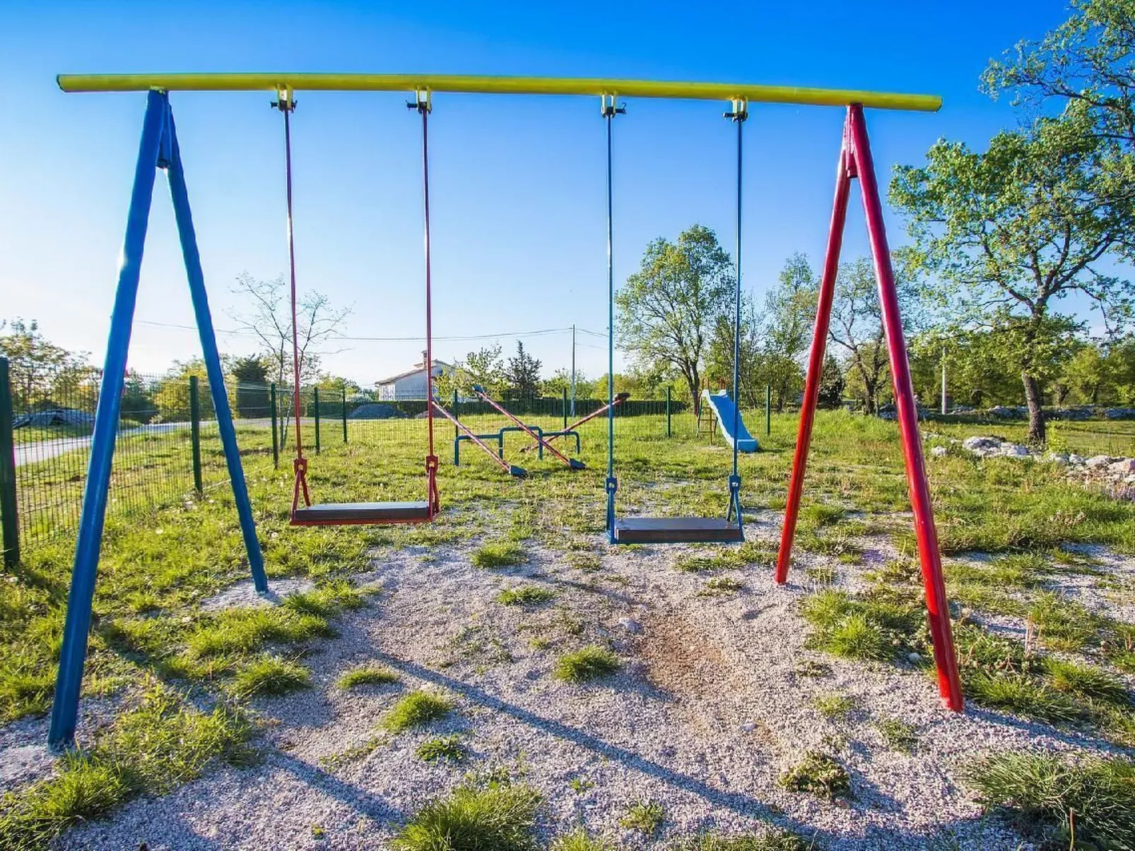 Im Dorf Peresiji-Image-tags.info