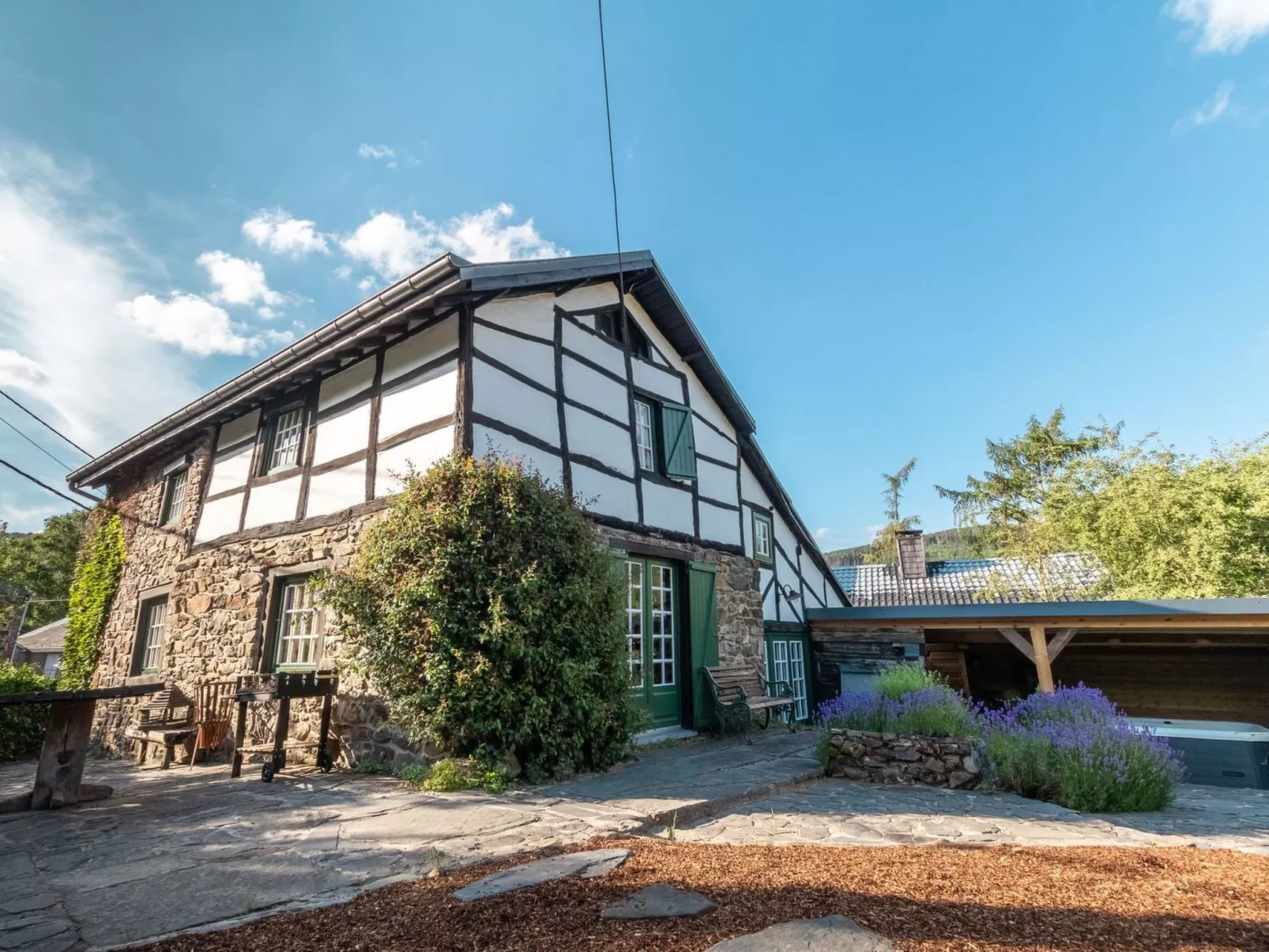 Ardenner Villa mit Jacuzzi-Outside